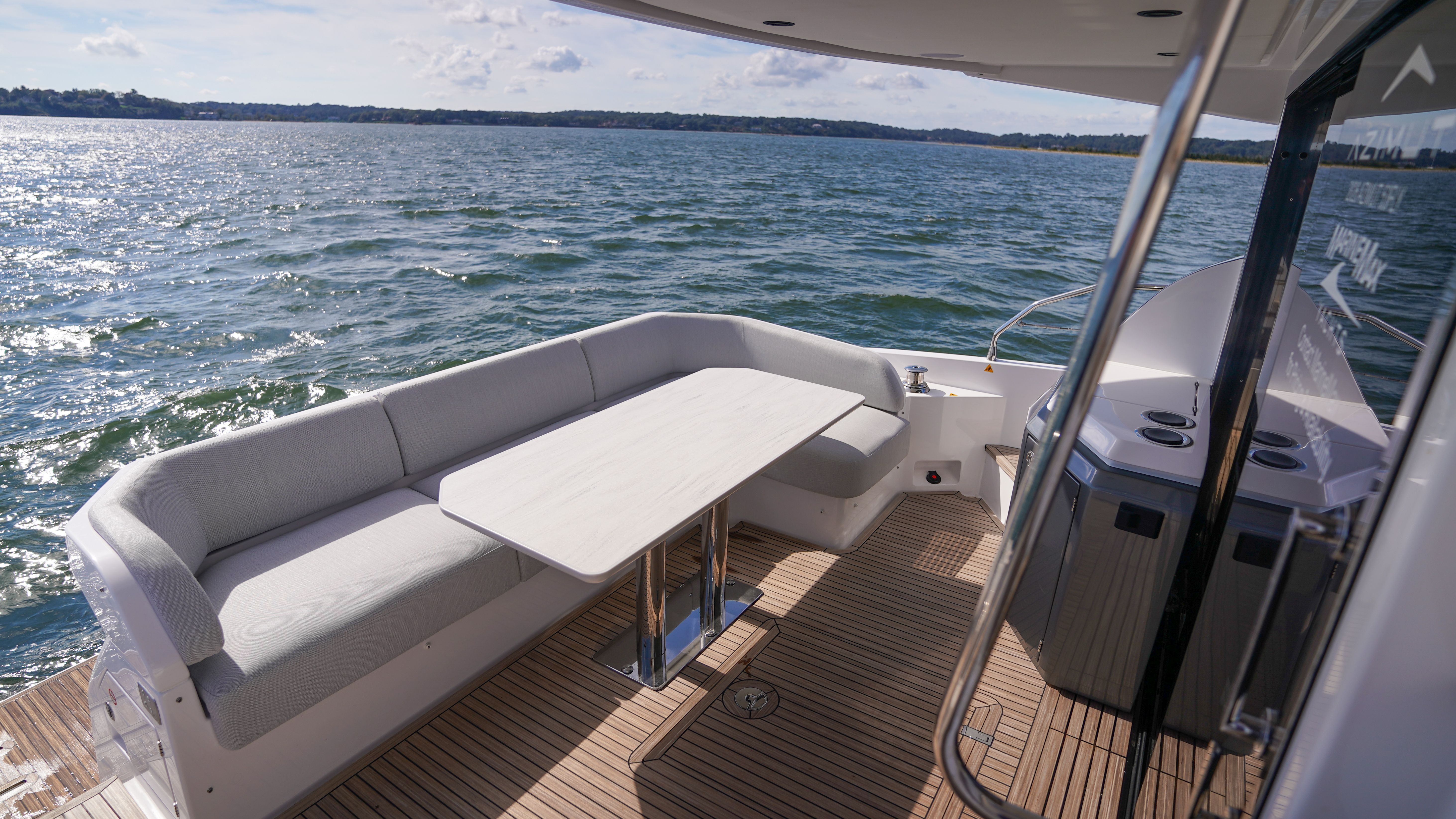 2026 Azimut Fly 53 Image Thumbnail #12