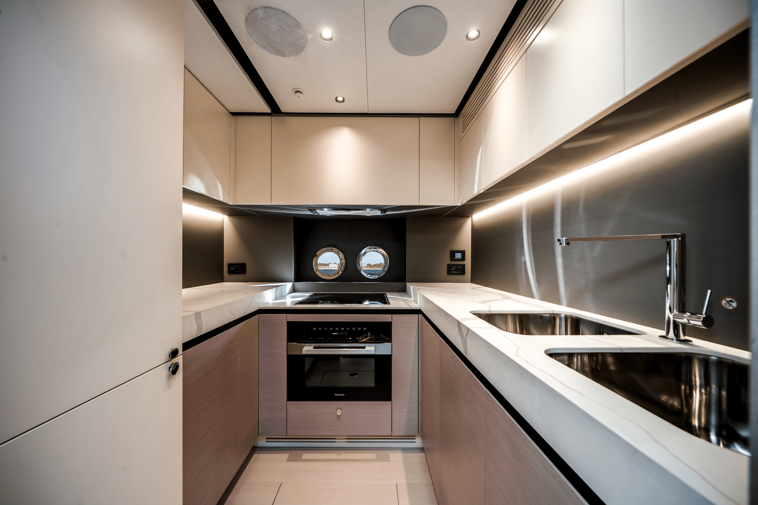 2026 Azimut S8 Image Thumbnail #18