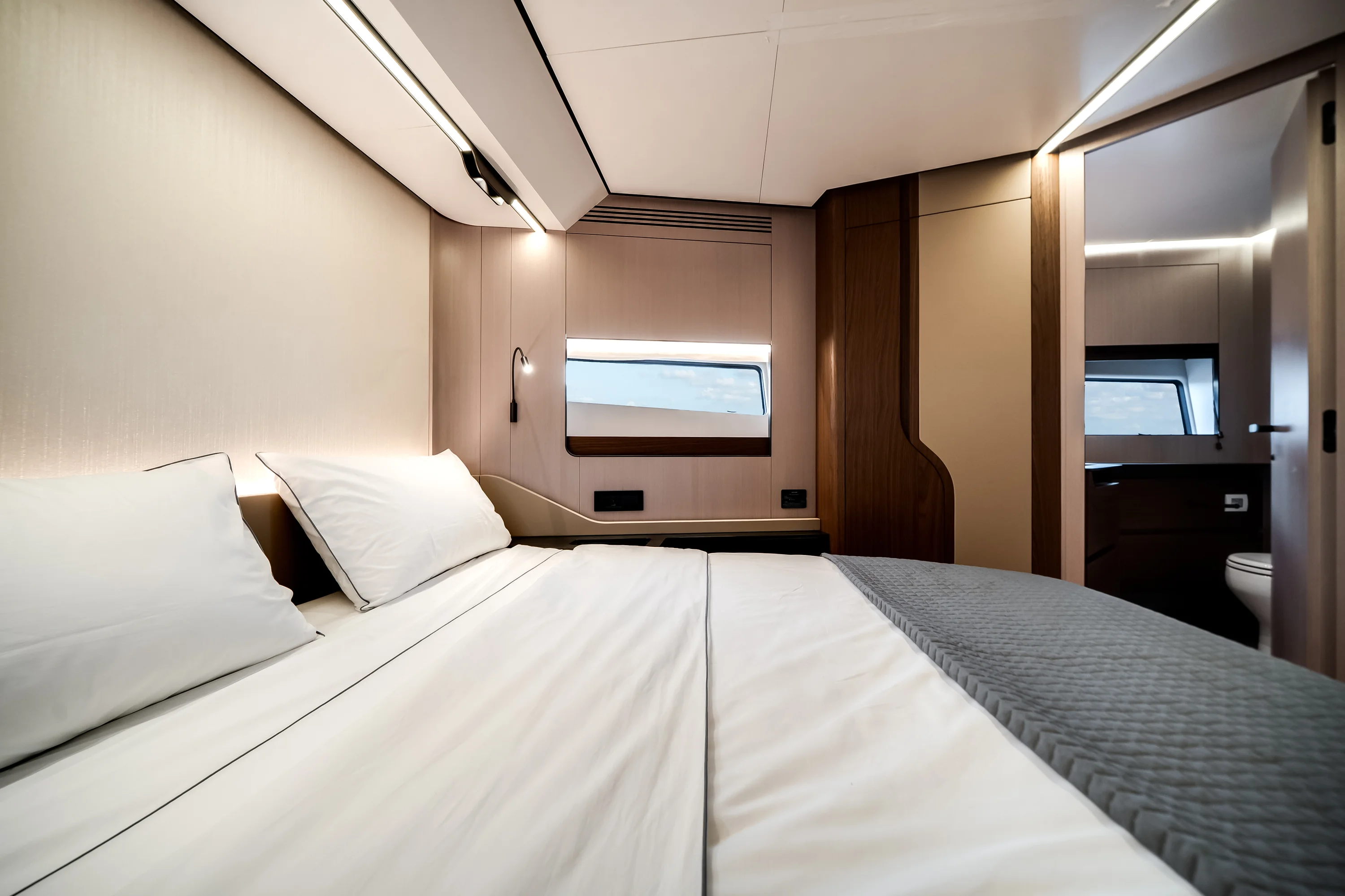 2026 Azimut S8 Image Thumbnail #15