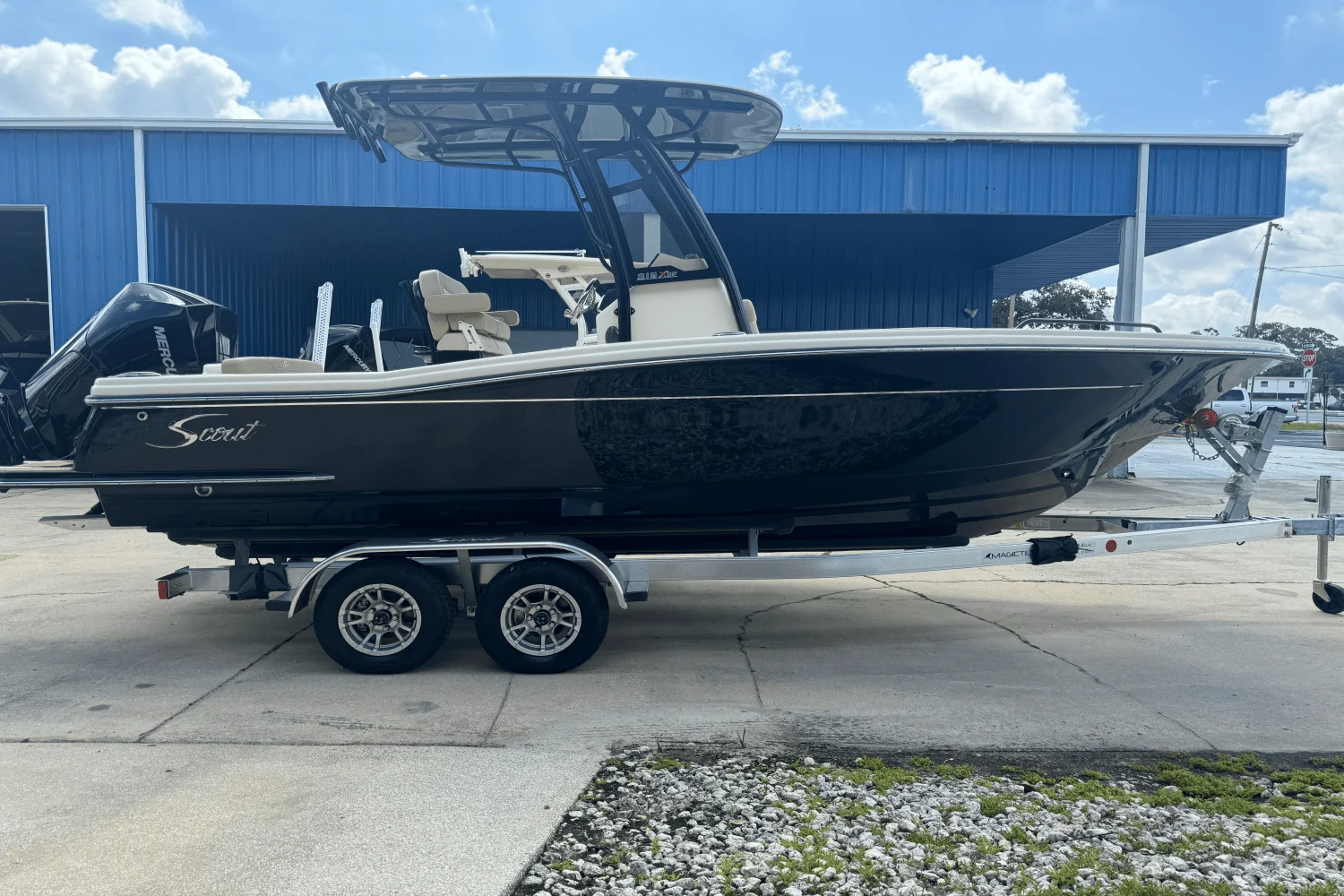 2025 Scout 215 XSF Image Thumbnail #4