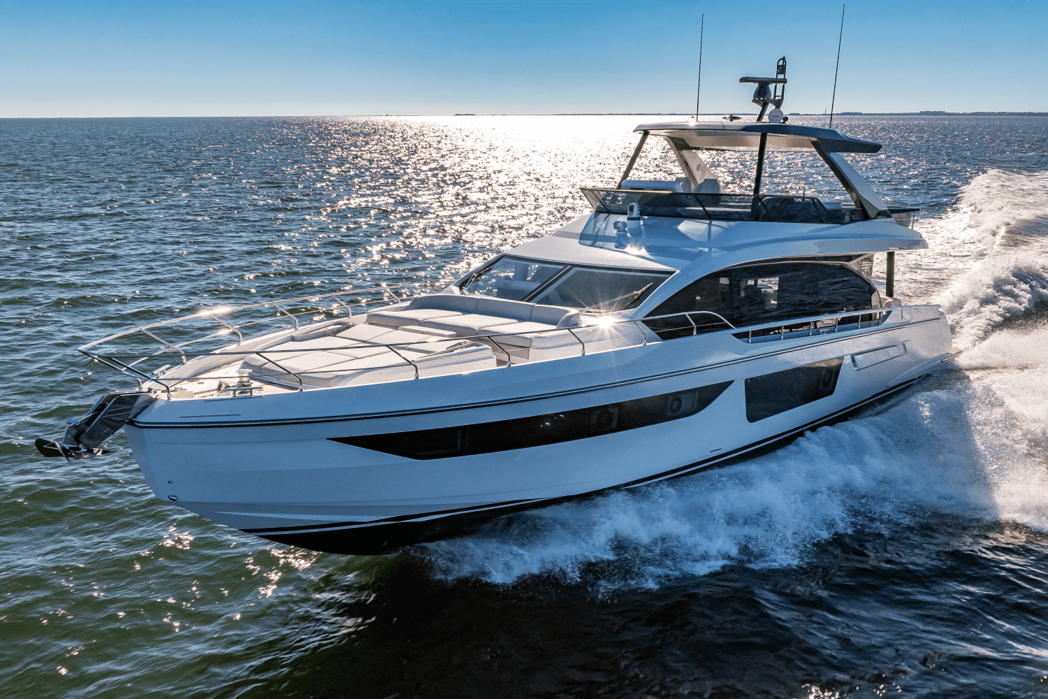 2025 Azimut Fly 68 Image Thumbnail #3