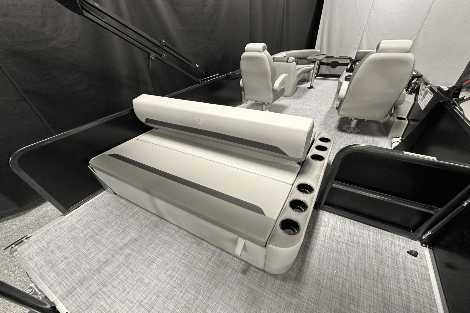 2025 Premier 220 Sunscape Image Thumbnail #64