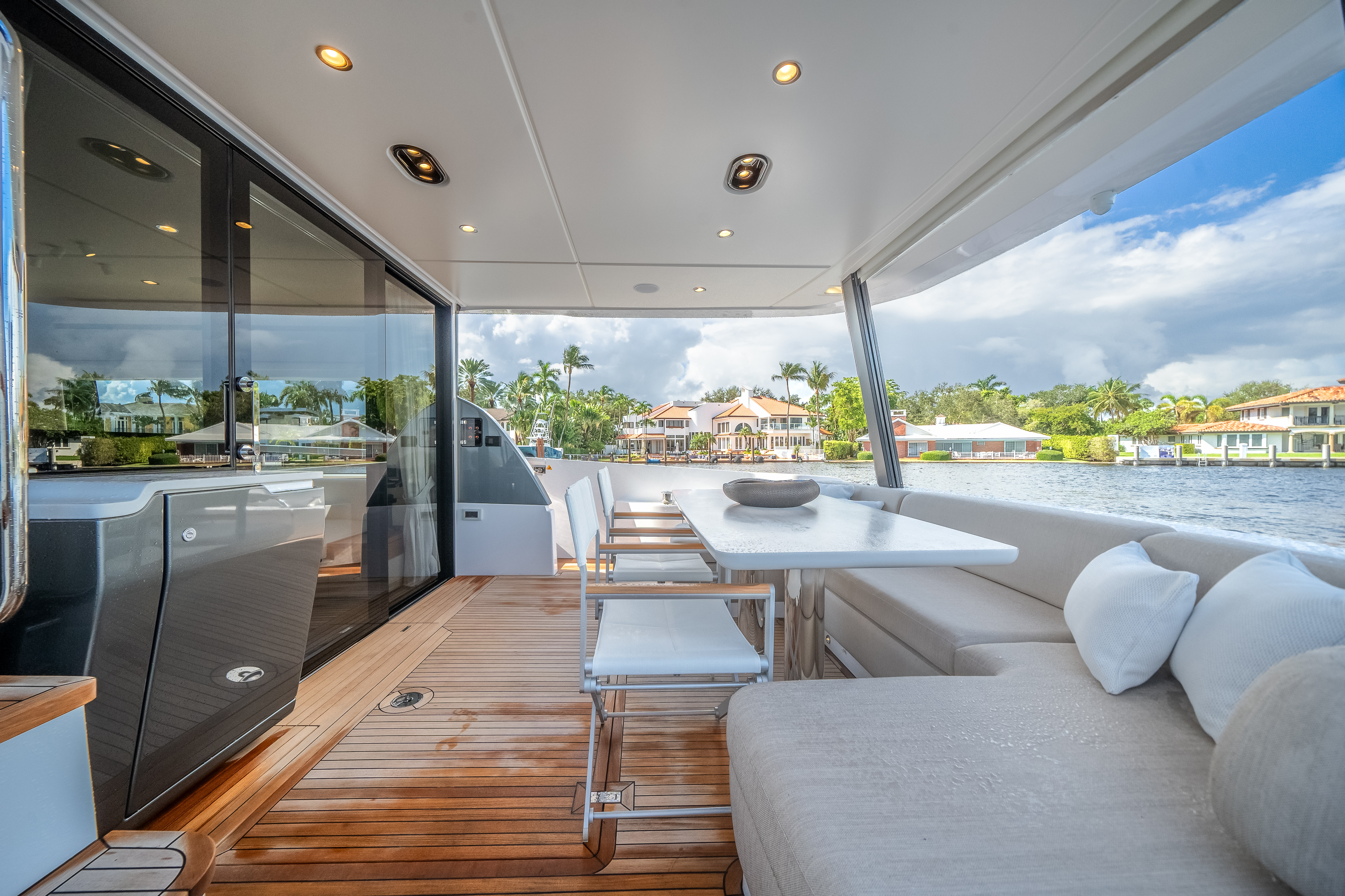 2026 Azimut Fly 68 Image Thumbnail #24