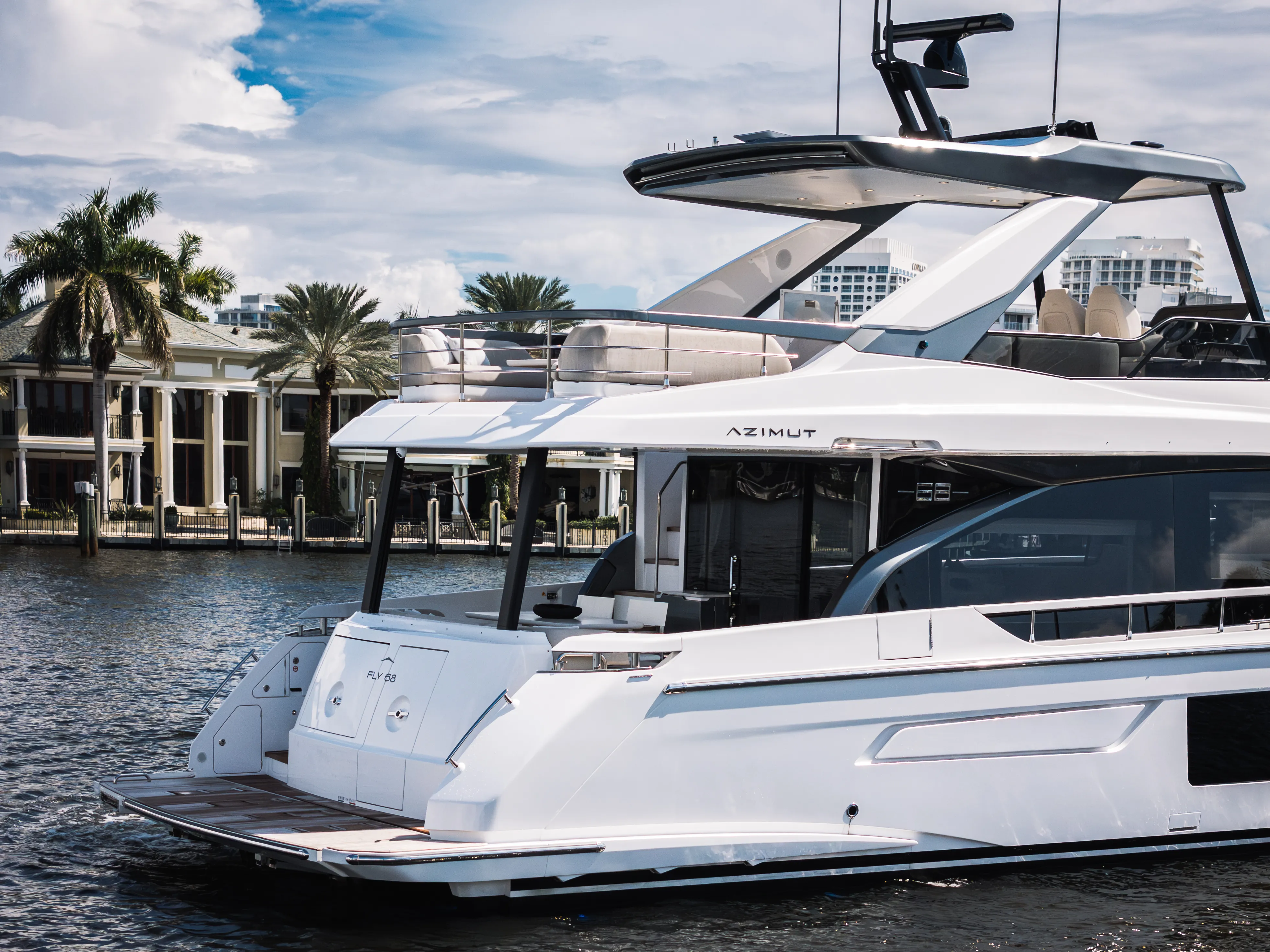 2026 Azimut Fly 68 Image Thumbnail #4