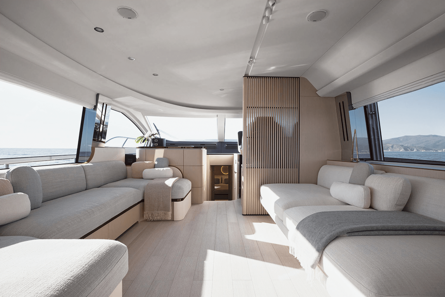 2026 Azimut Fly 63 Image Thumbnail #13