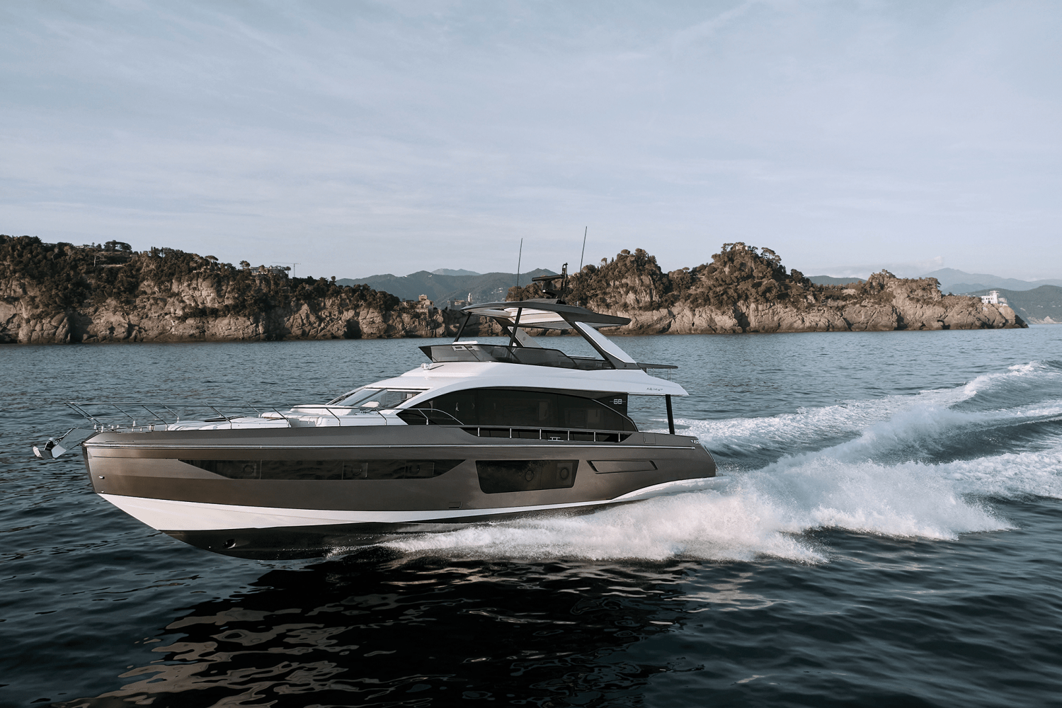 2026 Azimut Fly 63 Image Thumbnail #2