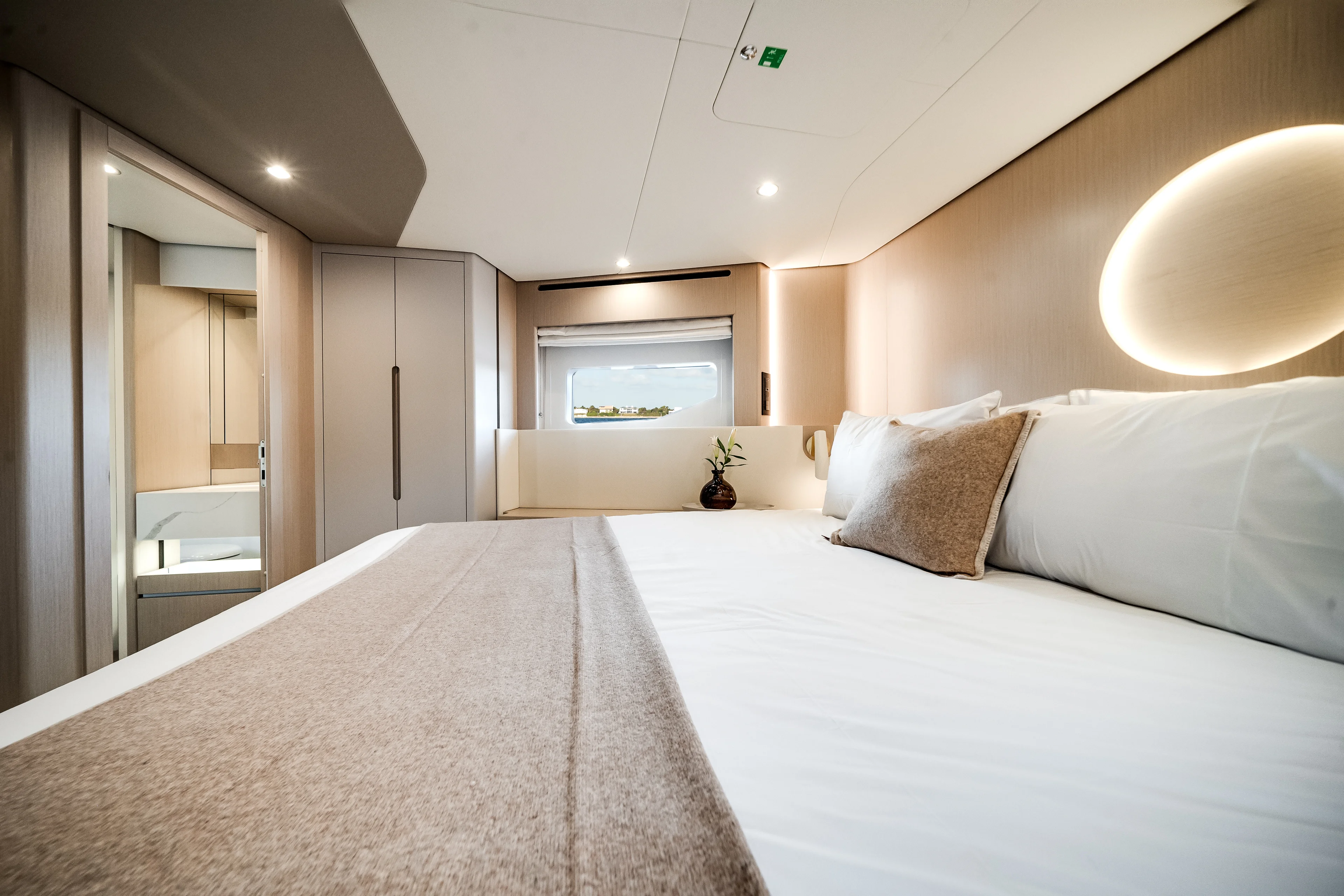 2026 Azimut Fly 68 Image Thumbnail #60