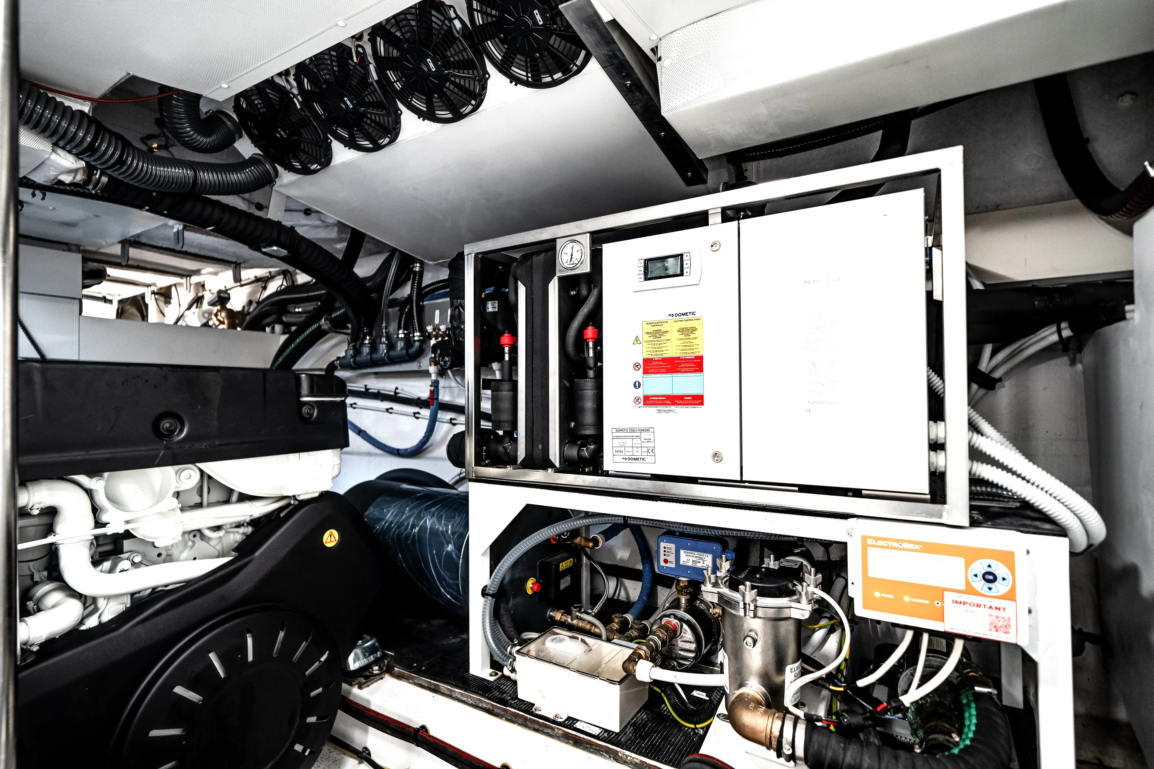 2026 Azimut Fly 68 Image Thumbnail #83