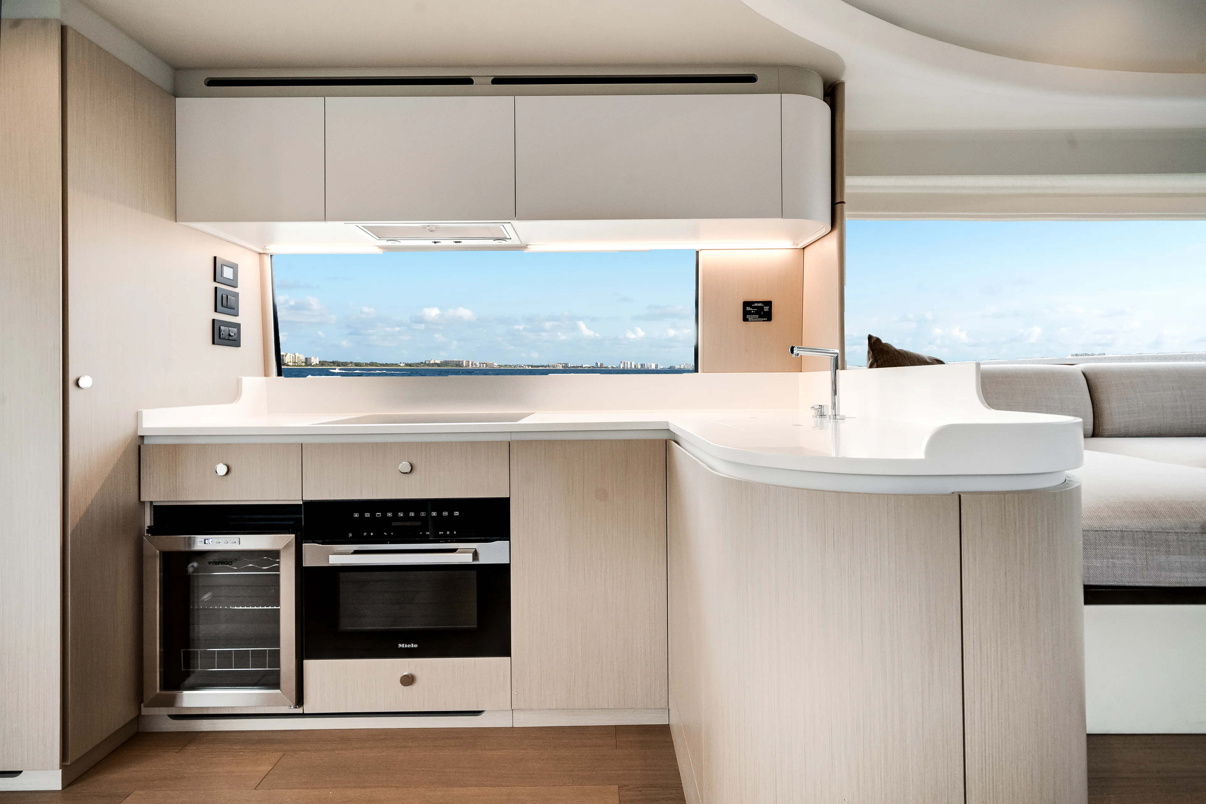 2026 Azimut Fly 68 Image Thumbnail #29