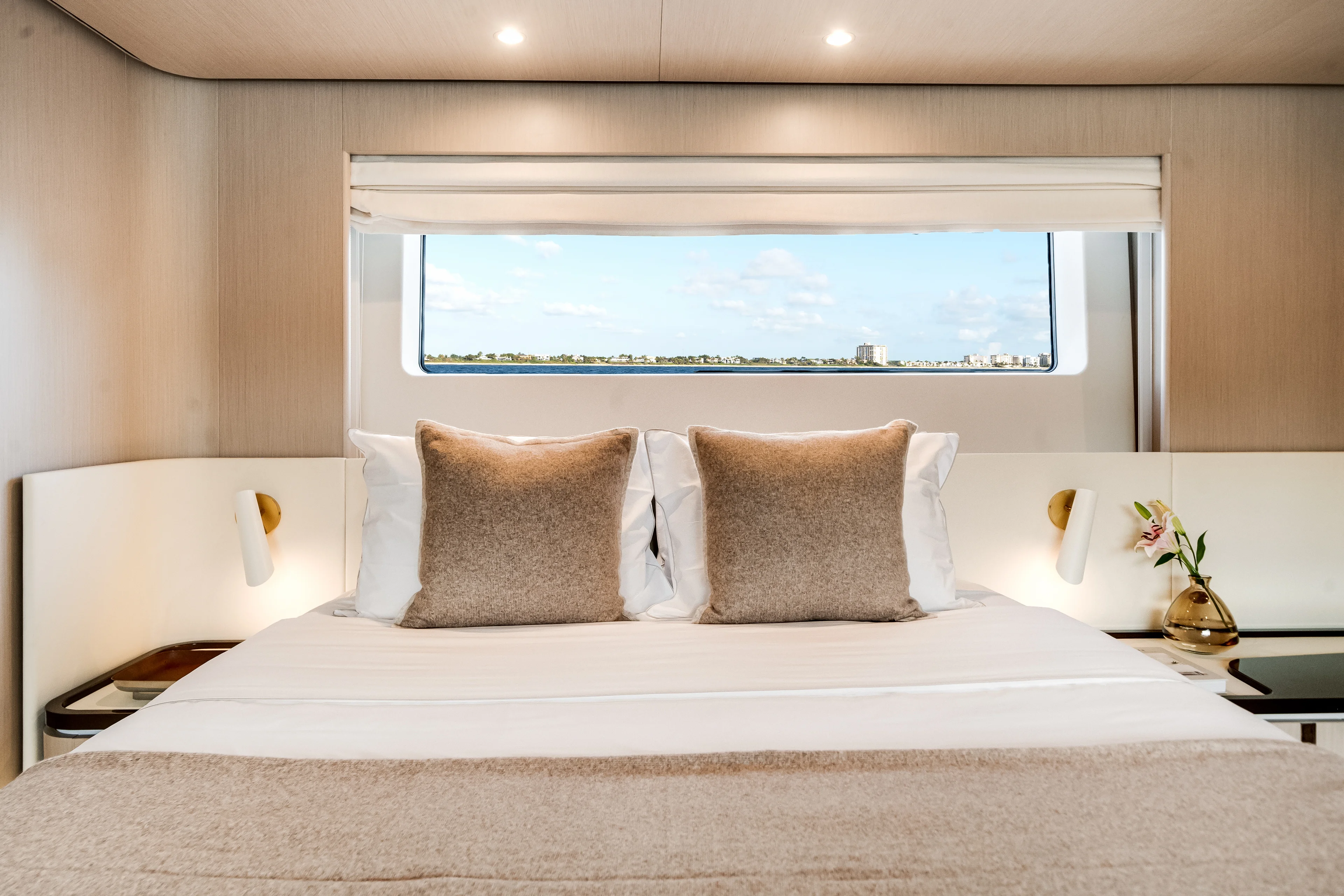 2026 Azimut Fly 68 Image Thumbnail #46