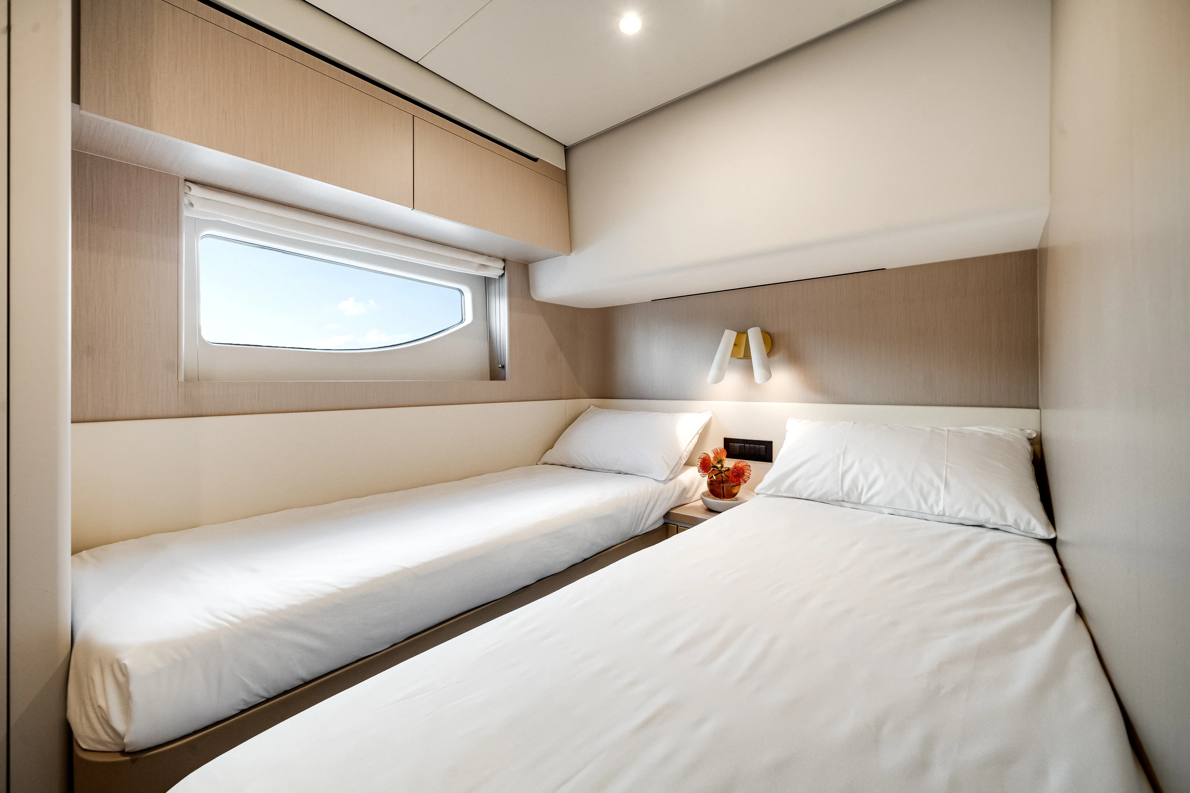 2026 Azimut Fly 68 Image Thumbnail #63