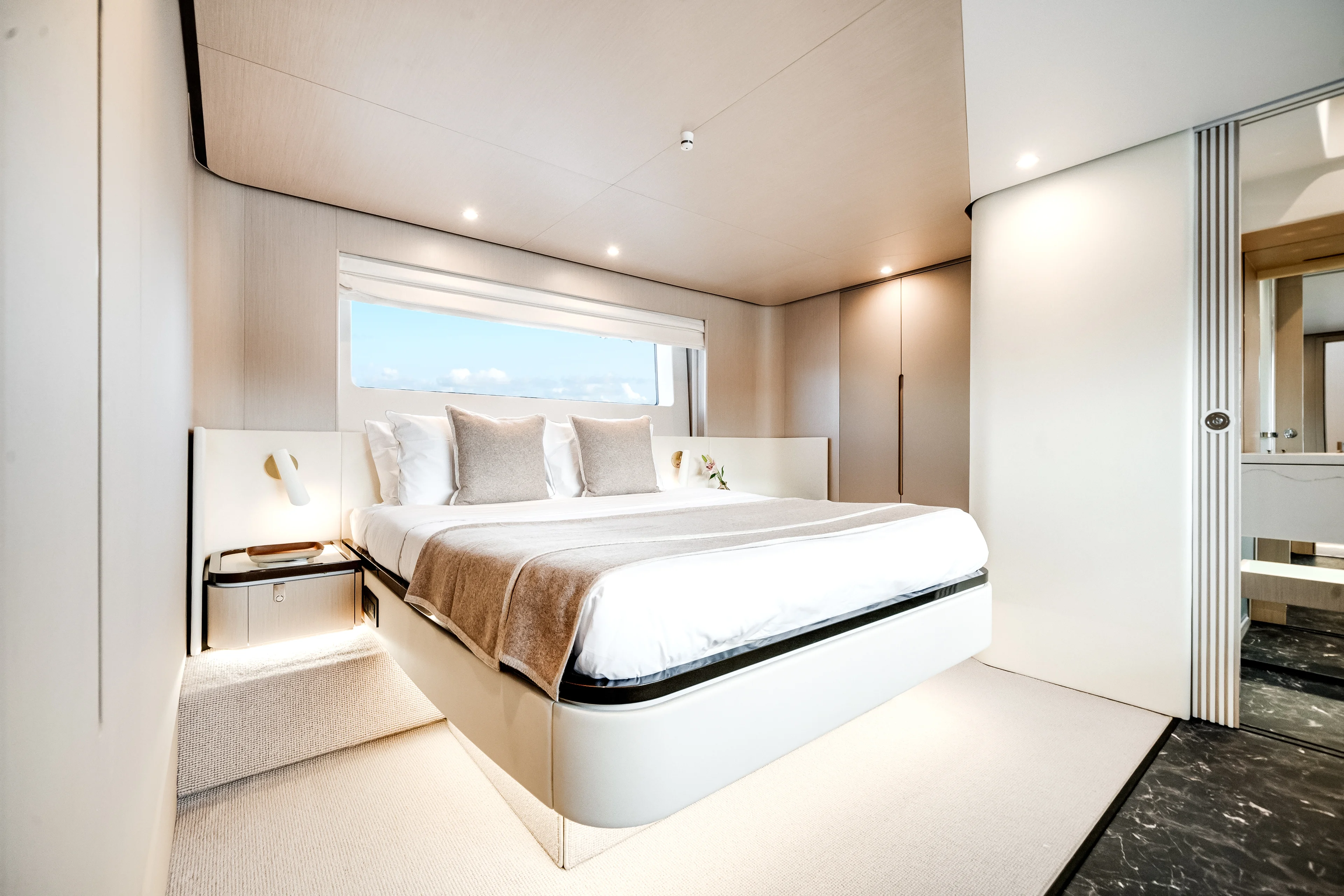 2026 Azimut Fly 68 Image Thumbnail #44