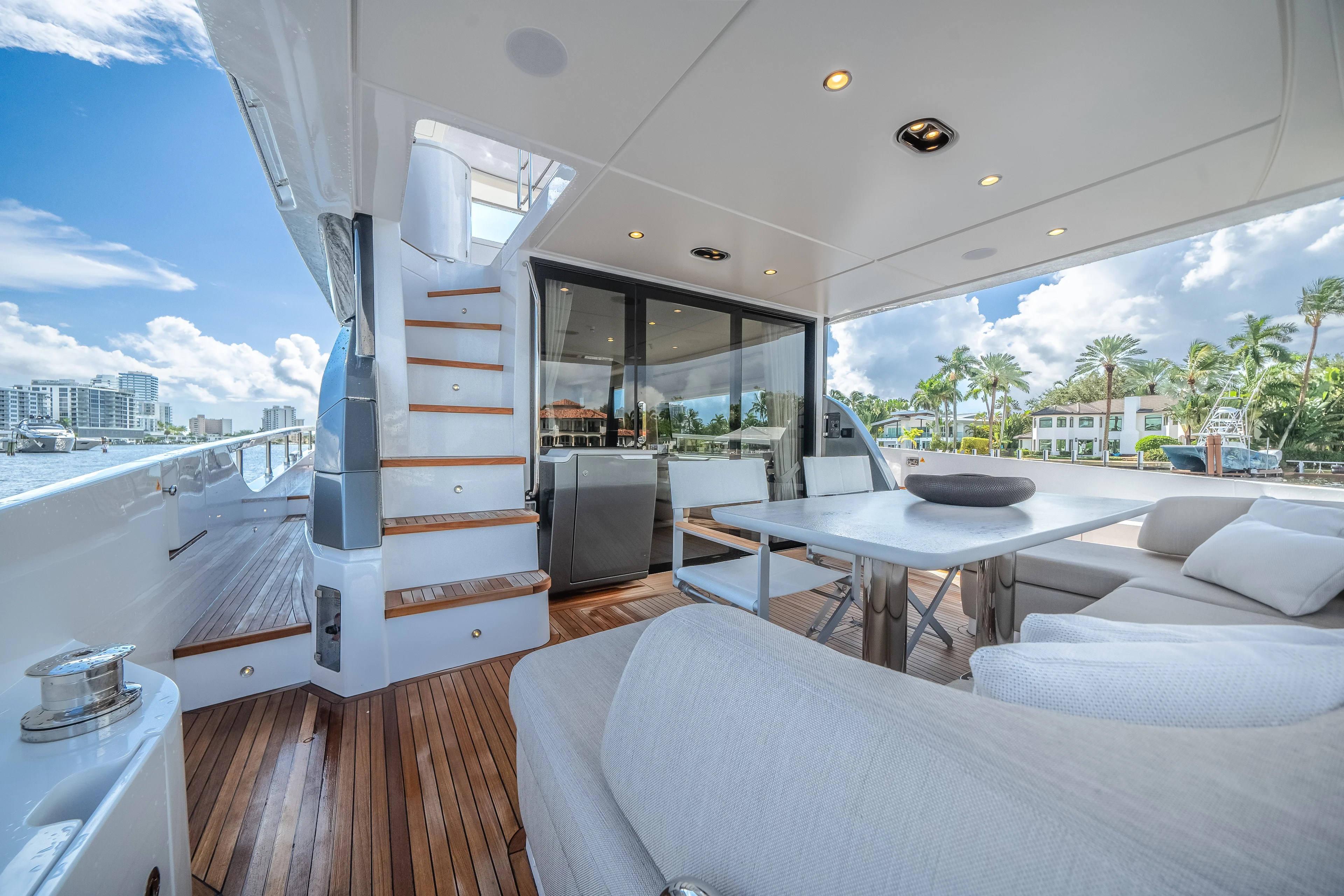 2026 Azimut Fly 68 Image Thumbnail #23