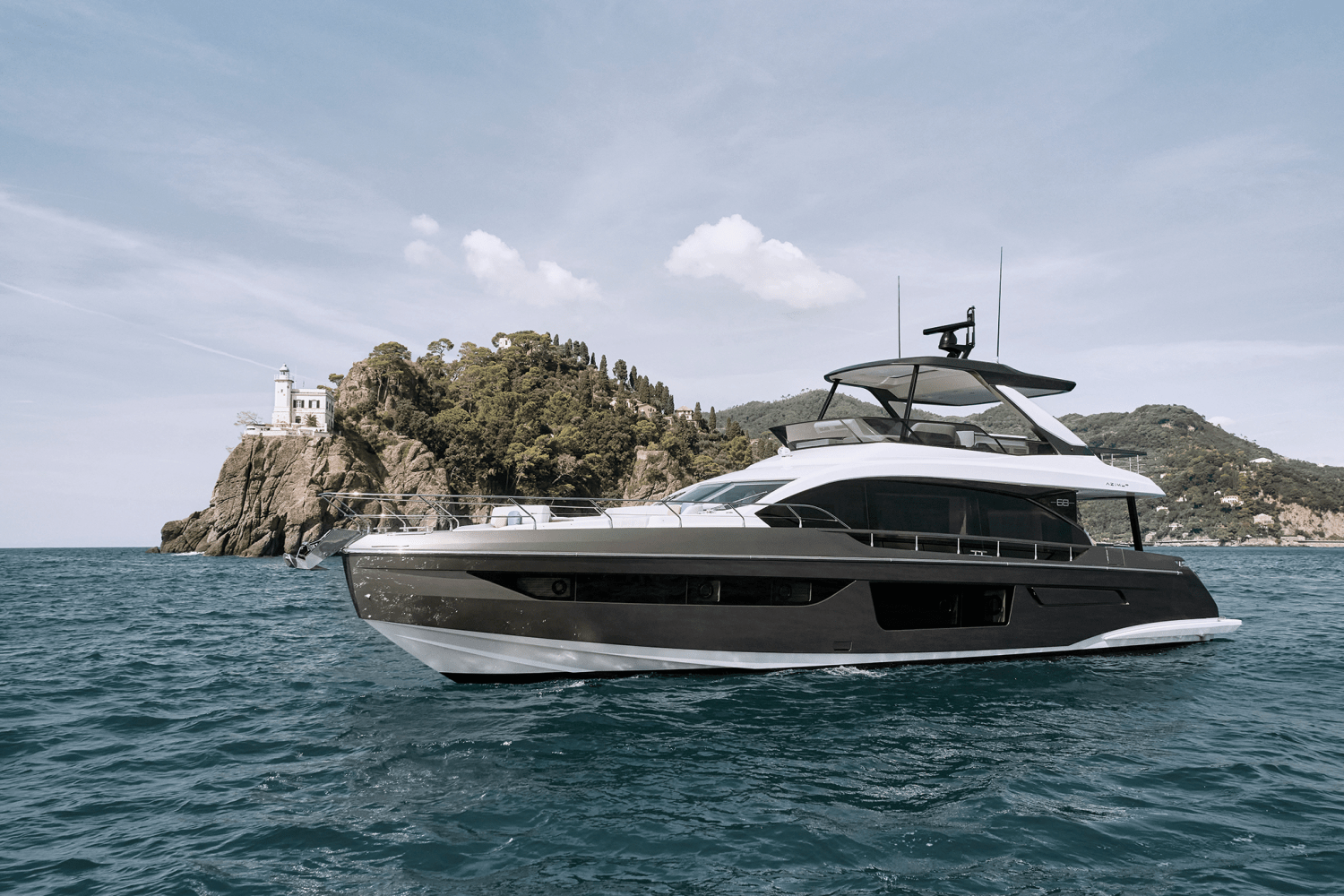 2026 Azimut Fly 63 Image Thumbnail #3