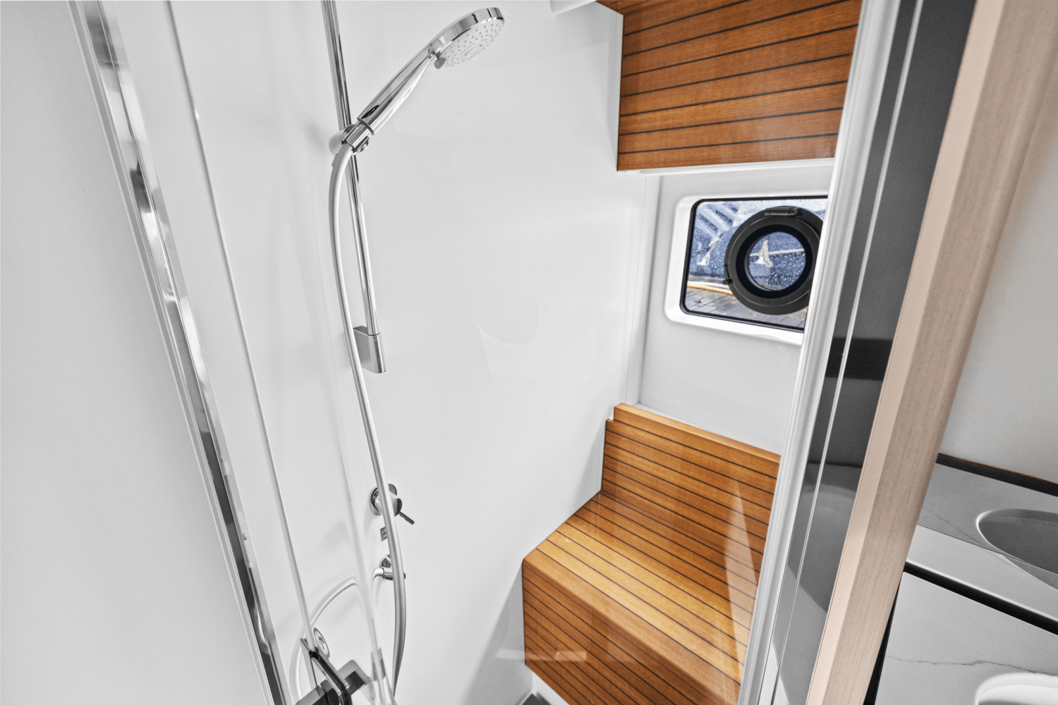 2026 Azimut Fly 68 Image Thumbnail #34