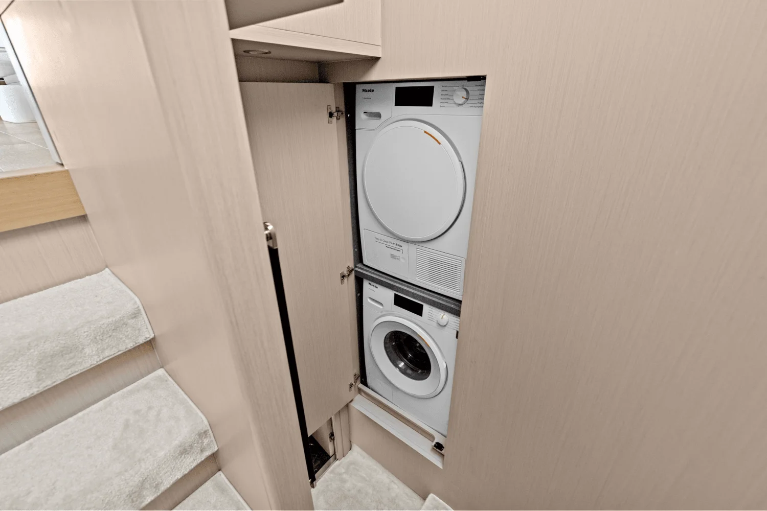 2026 Azimut Fly 68 Image Thumbnail #41