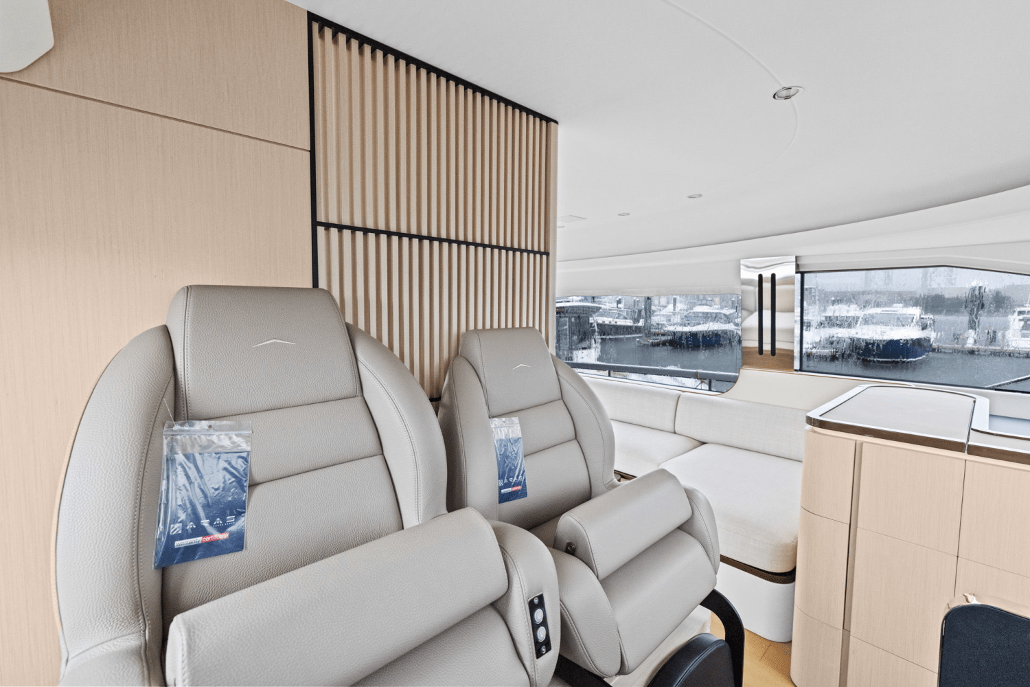 2026 Azimut Fly 68 Image Thumbnail #28