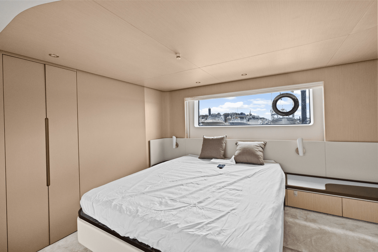 2026 Azimut Fly 68 Image Thumbnail #49