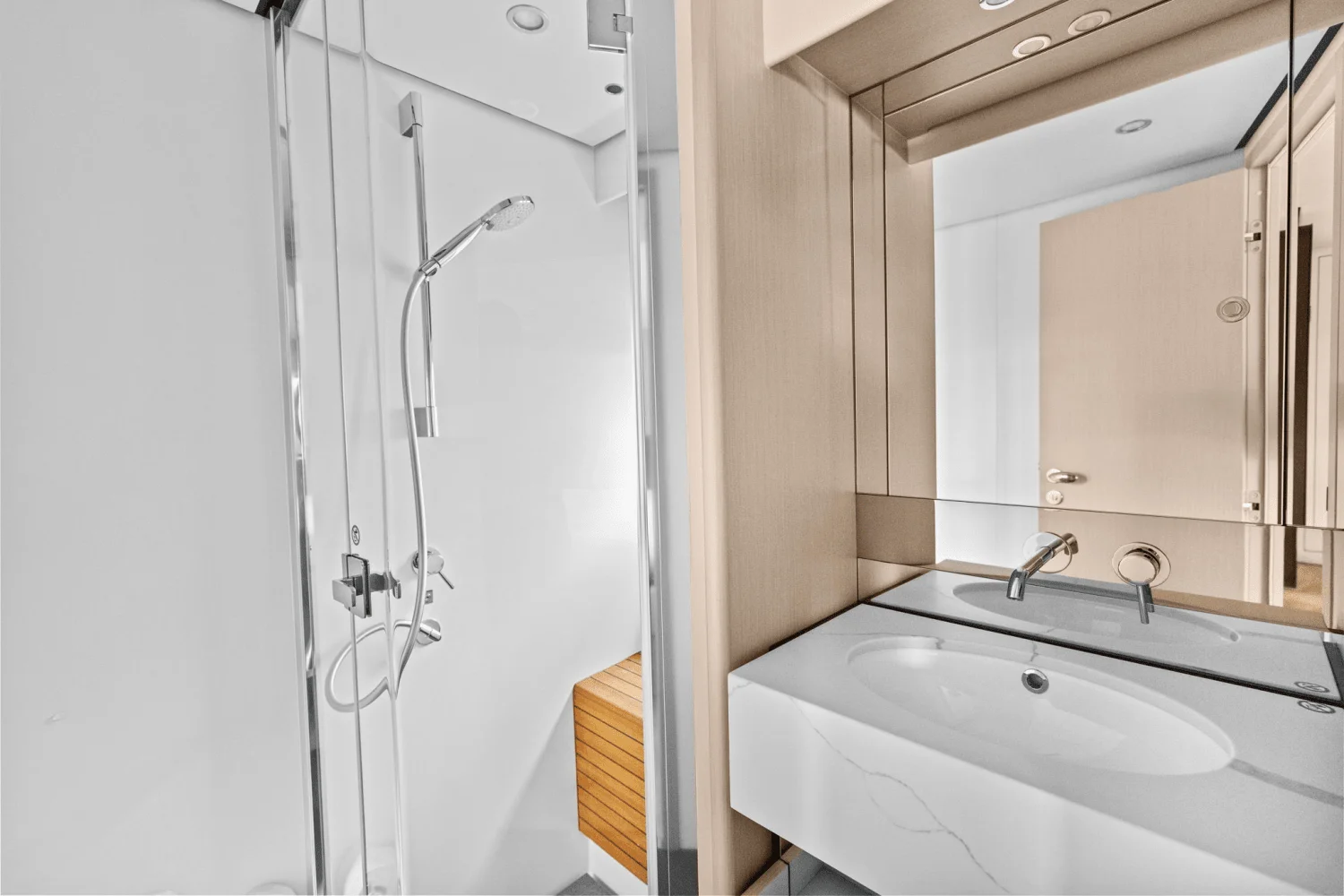 2026 Azimut Fly 68 Image Thumbnail #30