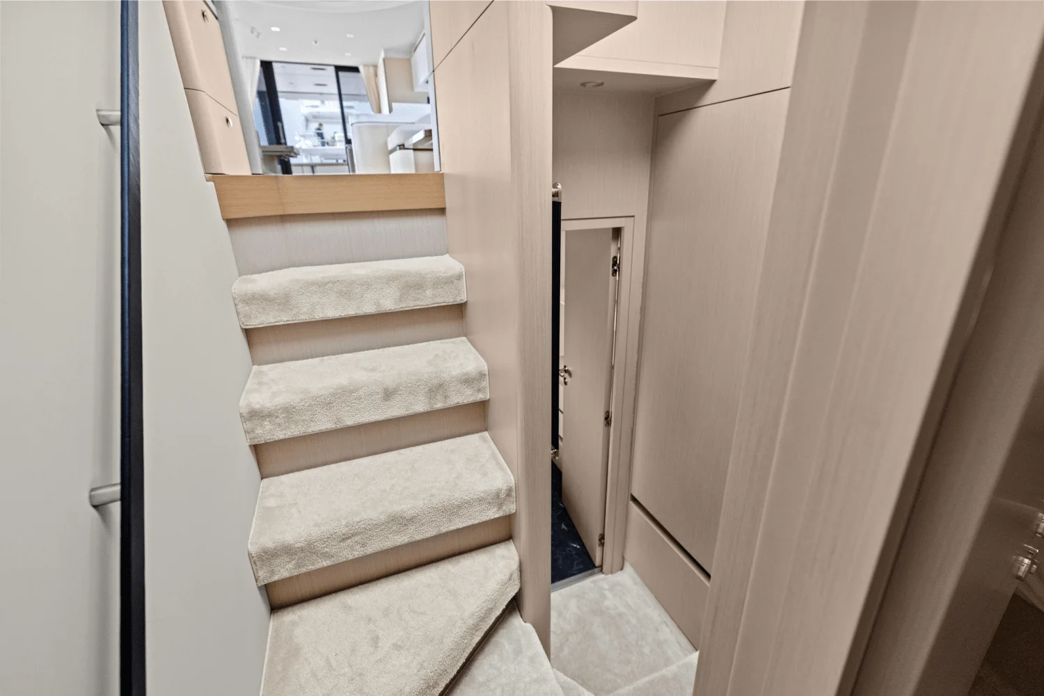 2026 Azimut Fly 68 Image Thumbnail #40