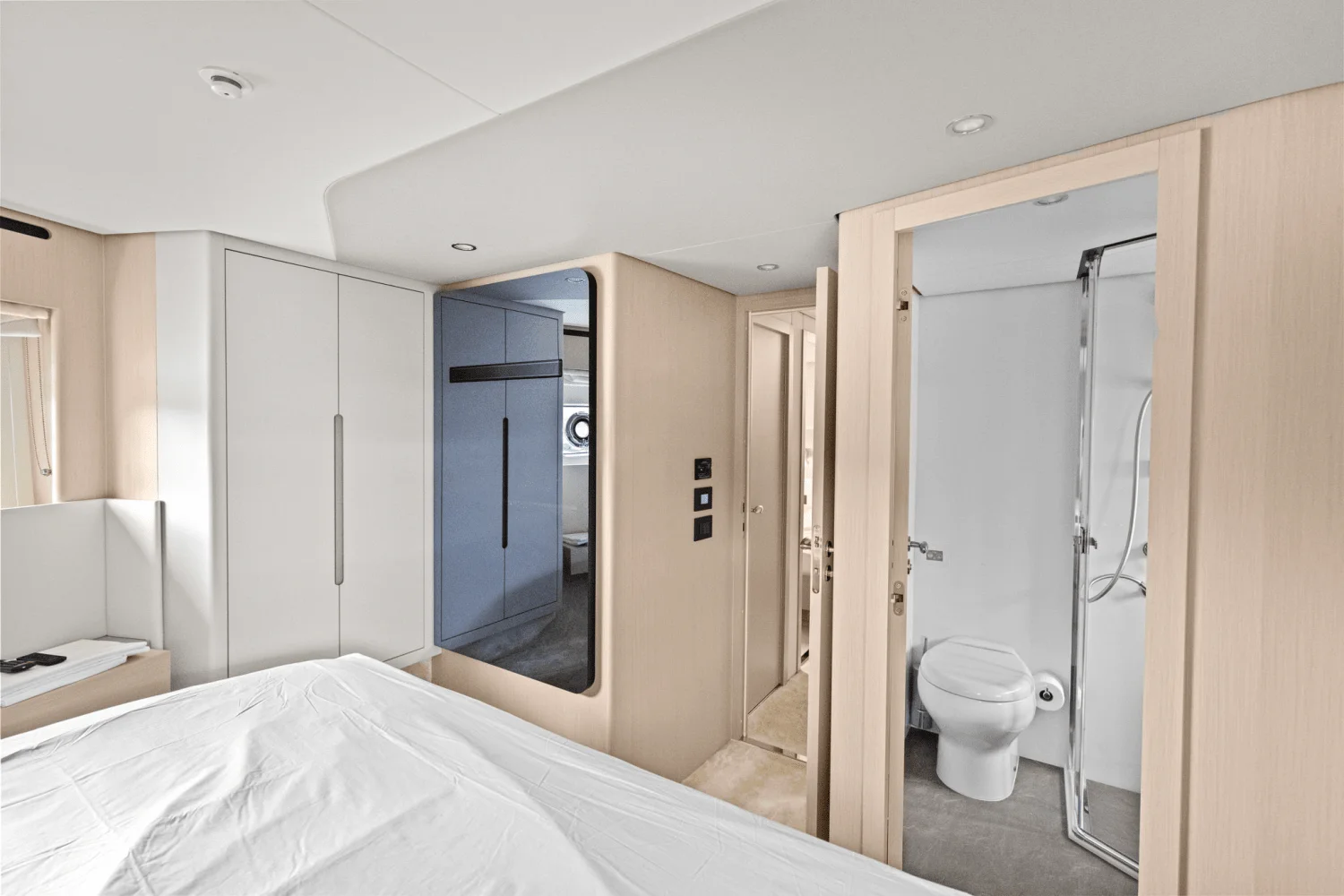 2026 Azimut Fly 68 Image Thumbnail #29