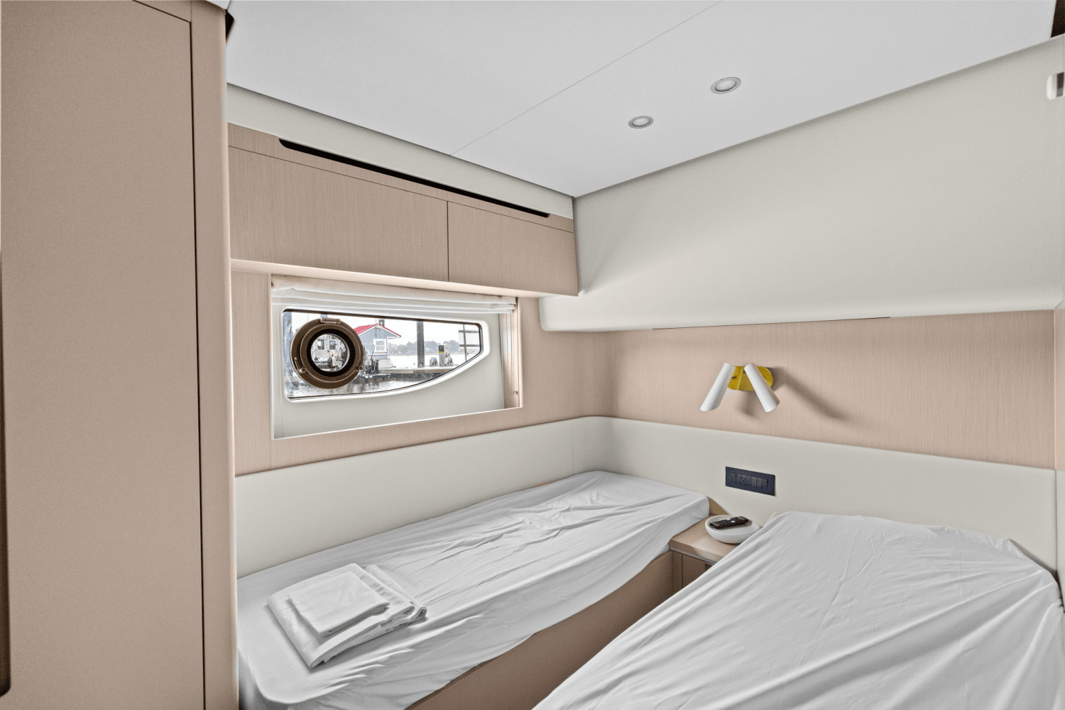 2026 Azimut Fly 68 Image Thumbnail #35