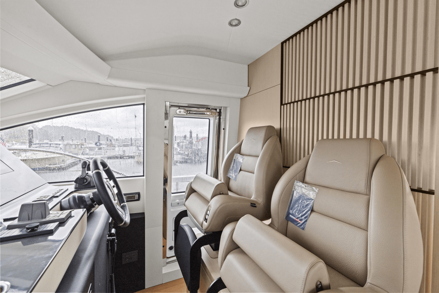 2026 Azimut Fly 68 Image Thumbnail #22