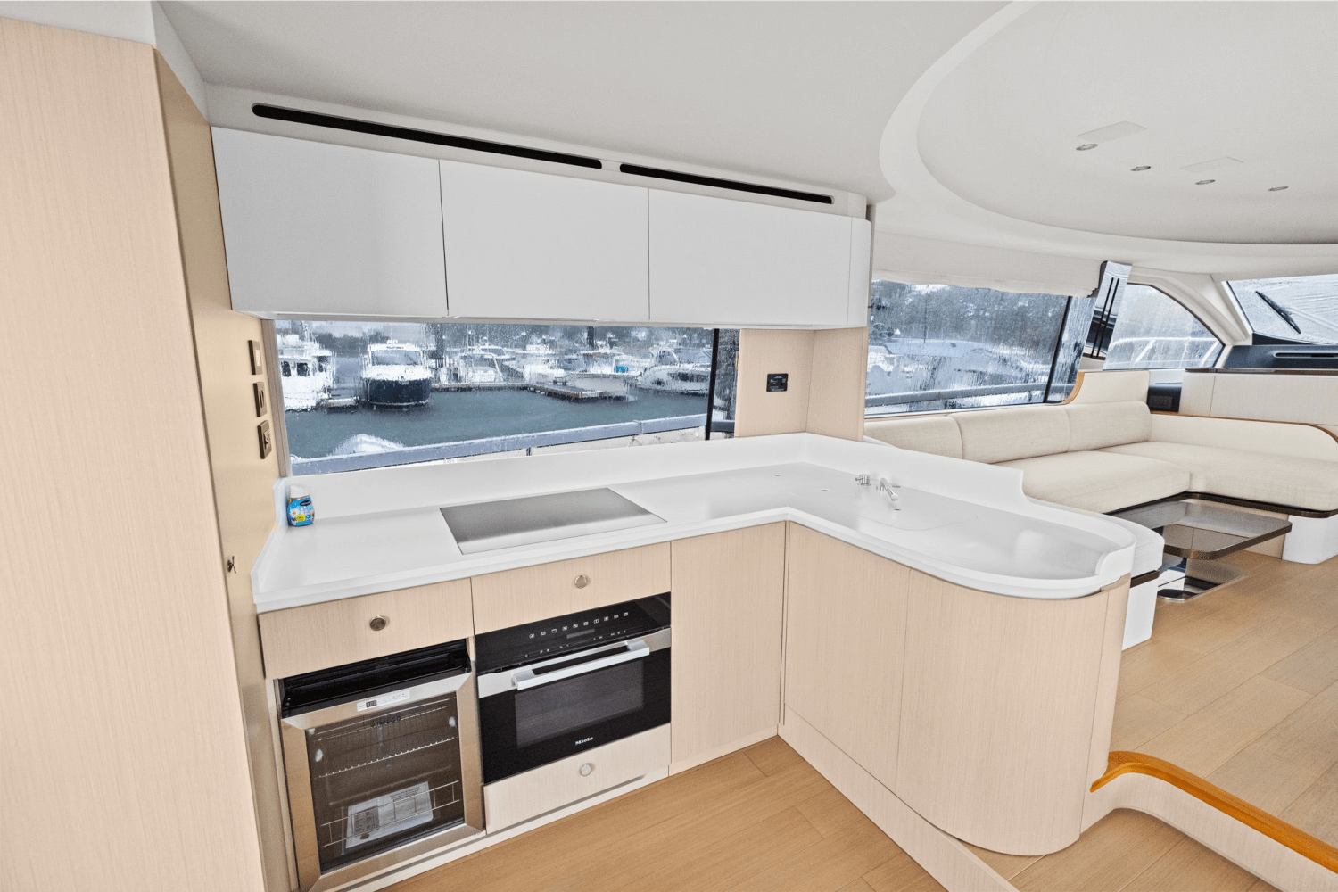 2026 Azimut Fly 68 Image Thumbnail #13