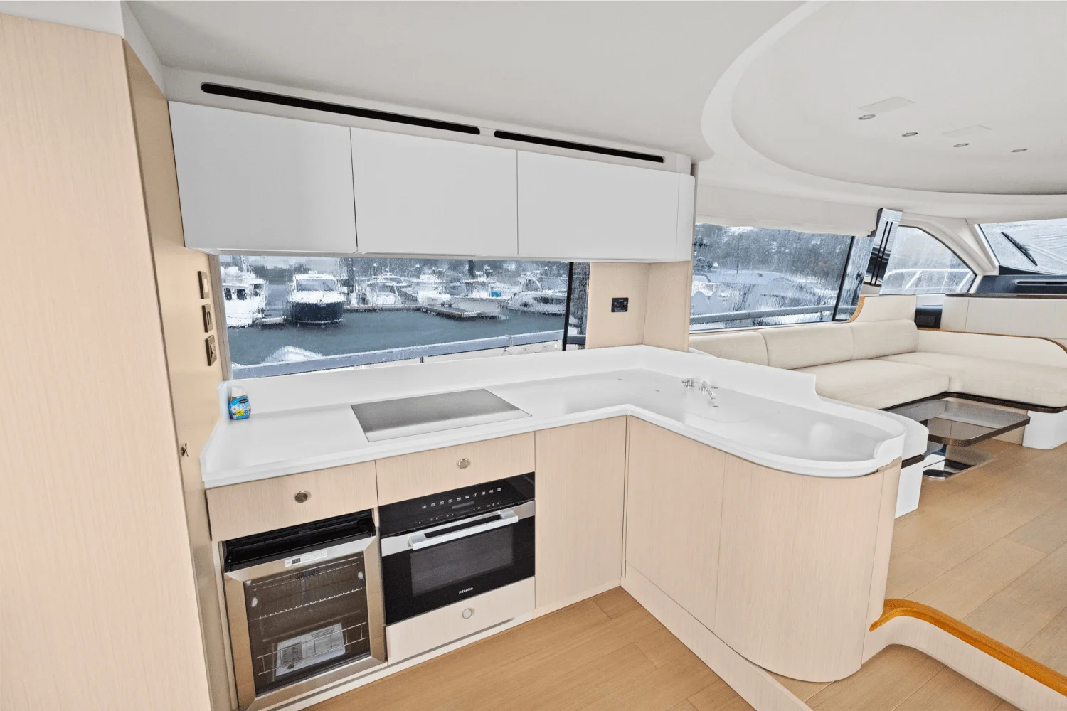 2026 Azimut Fly 68 Image Thumbnail #13