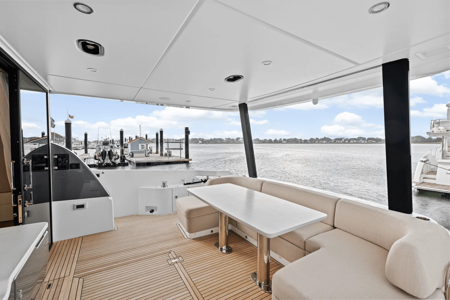 2026 Azimut Fly 68 Image Thumbnail #8