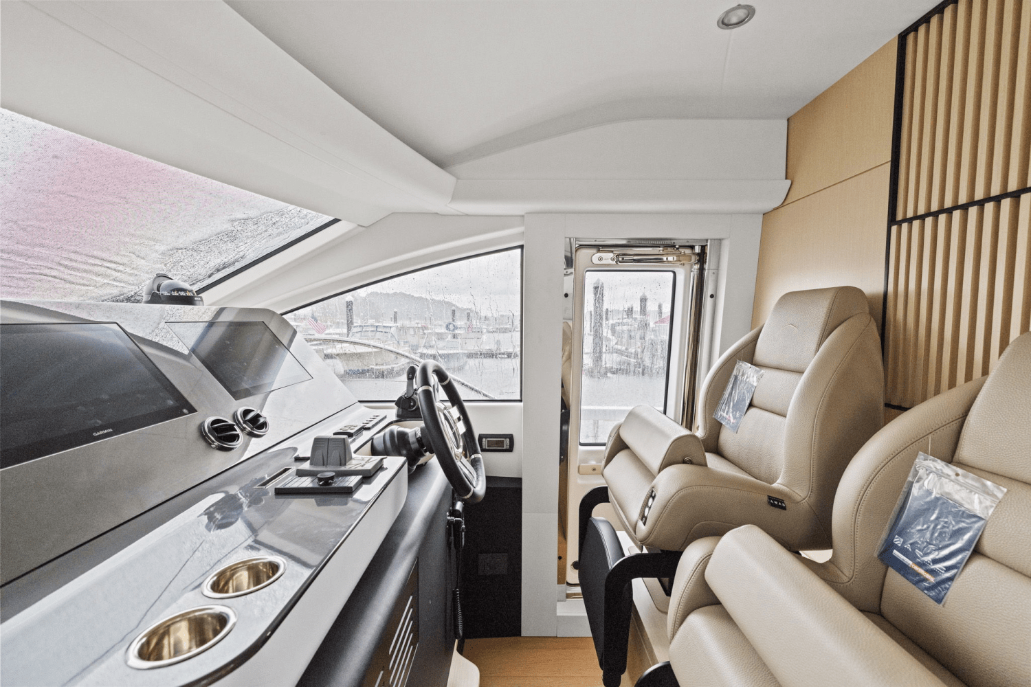 2026 Azimut Fly 68 Image Thumbnail #23