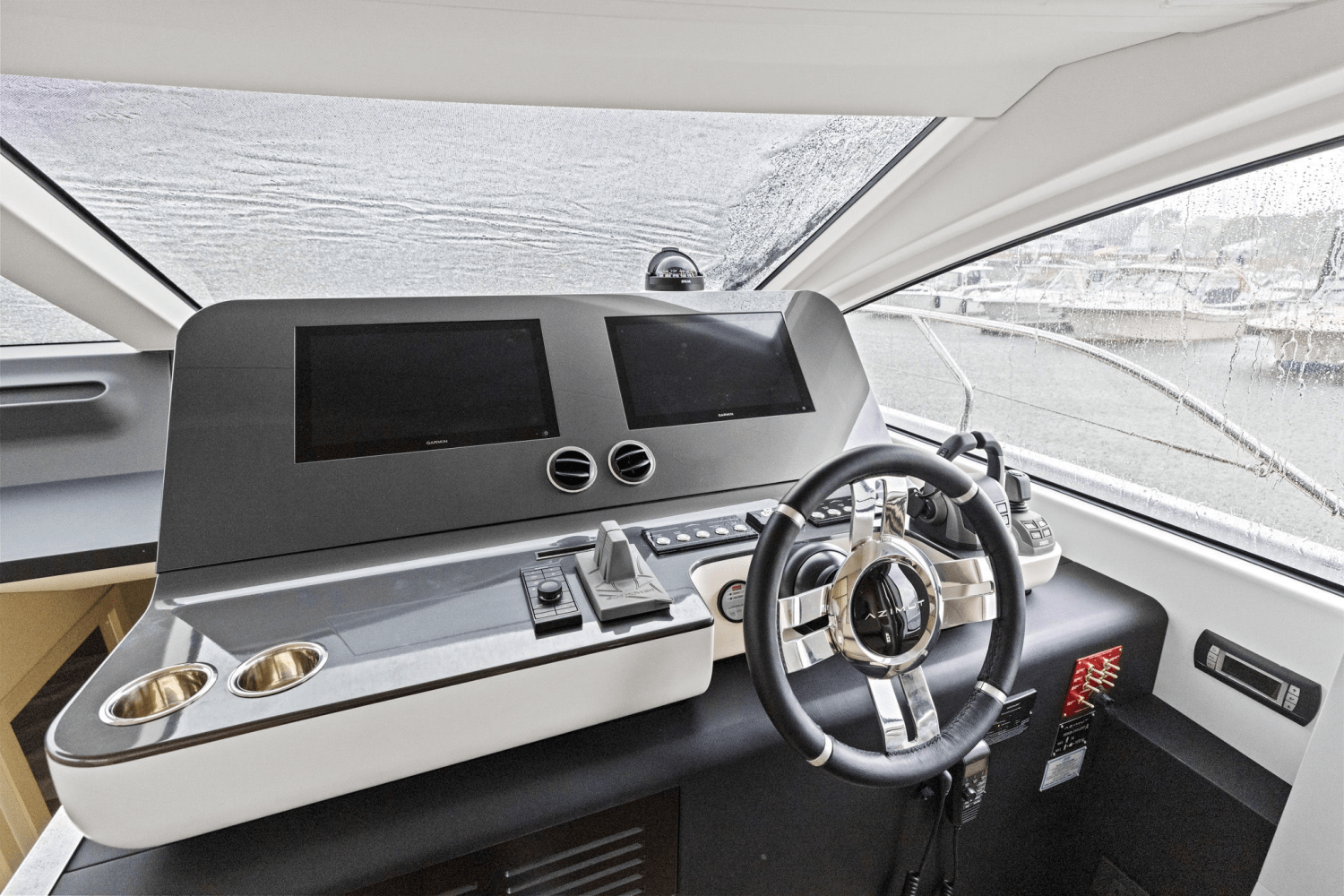 2026 Azimut Fly 68 Image Thumbnail #24