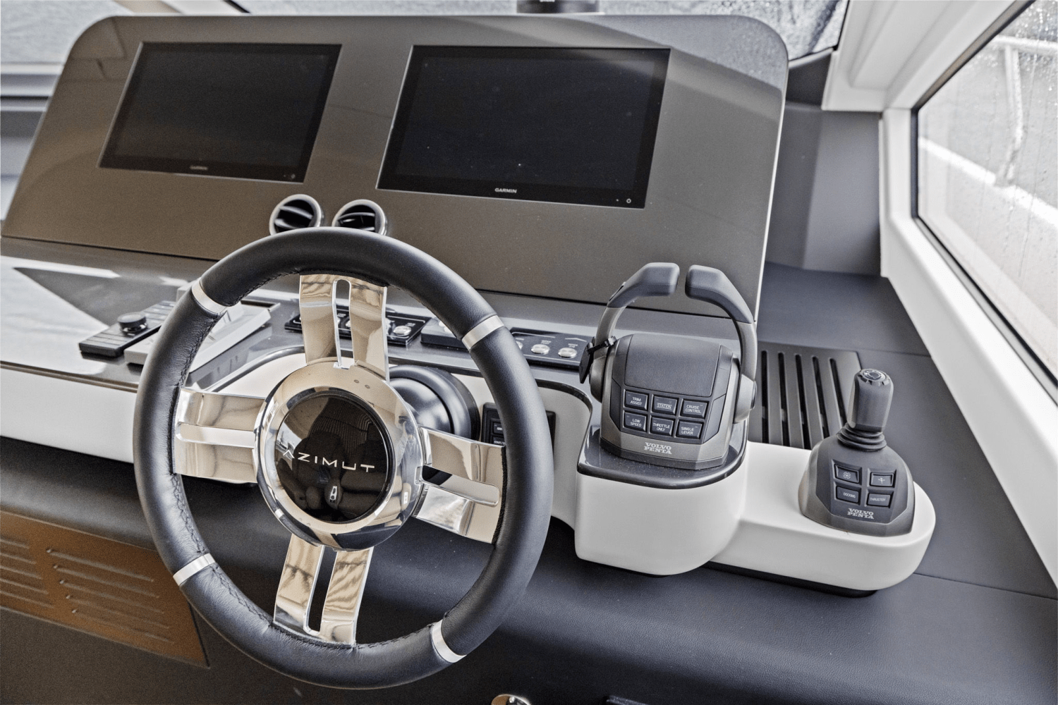 2026 Azimut Fly 68 Image Thumbnail #26