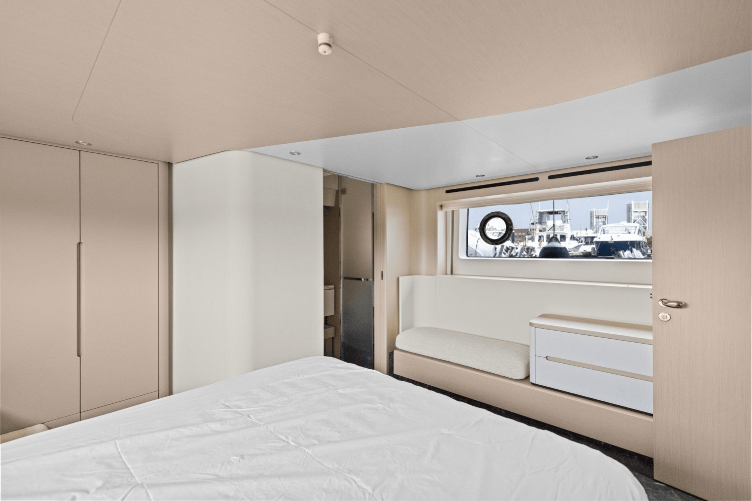 2026 Azimut Fly 68 Image Thumbnail #46