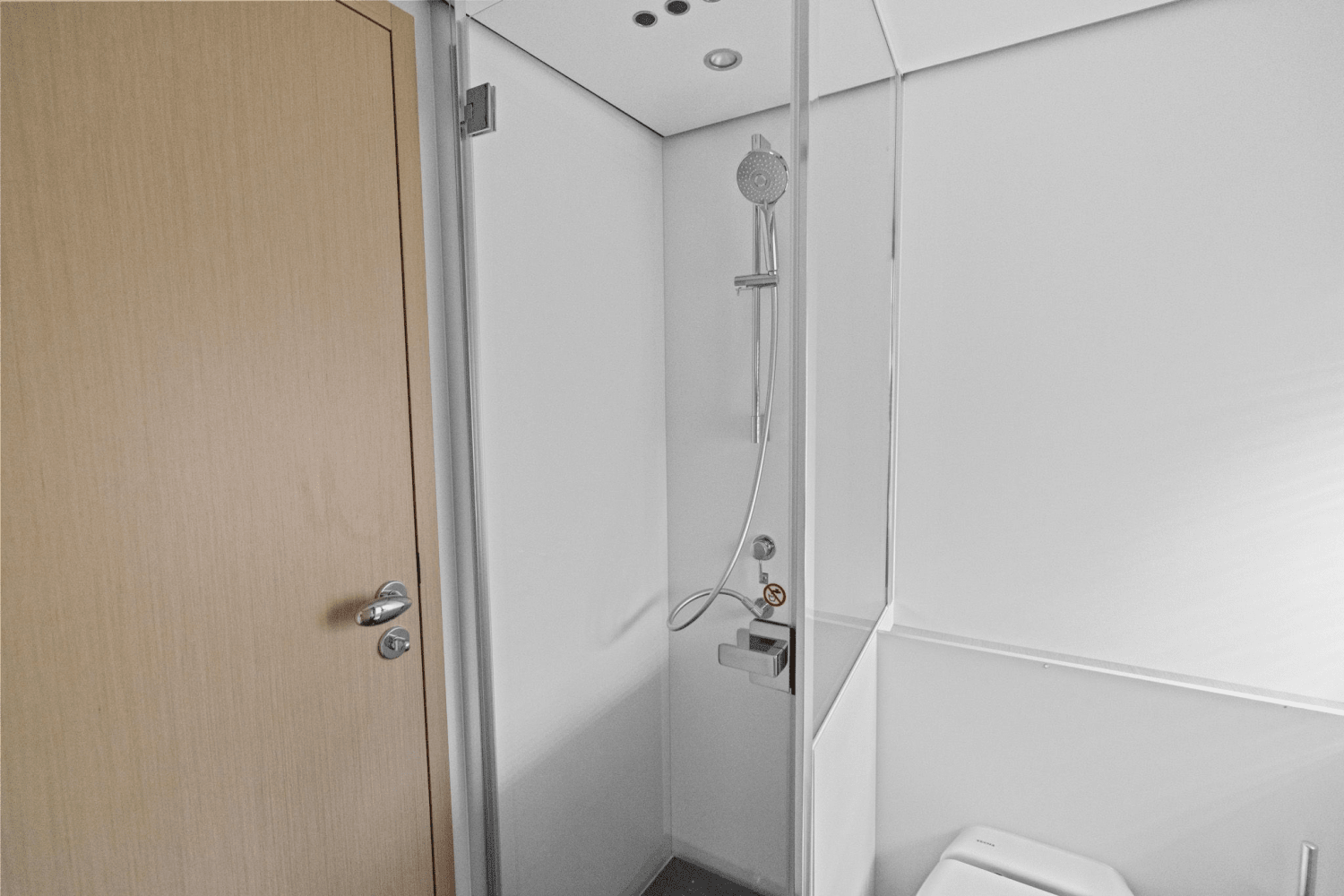 2026 Azimut Fly 68 Image Thumbnail #38