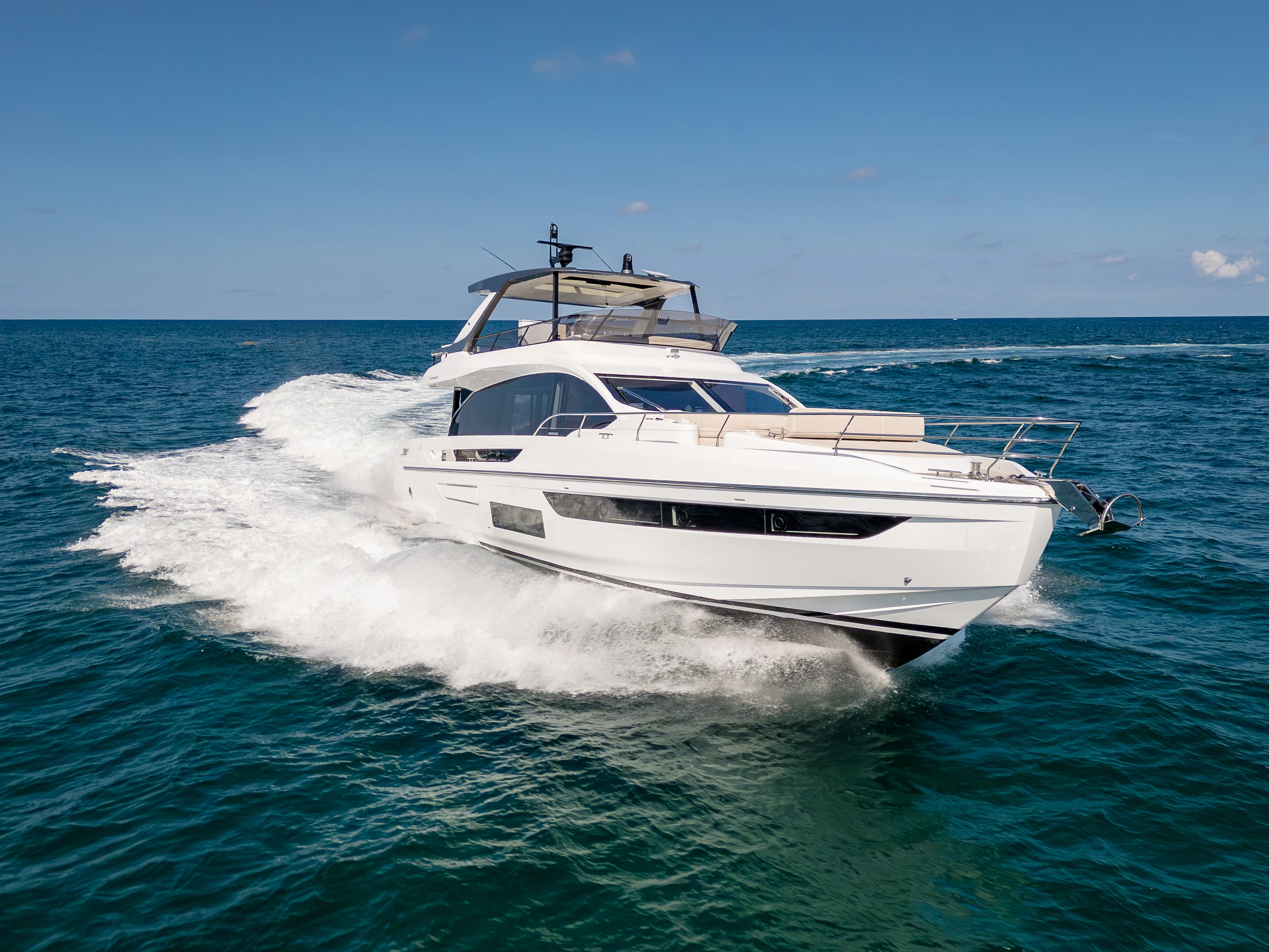 2026 Azimut
                                                             Fly 72 Image Thumbnail #0