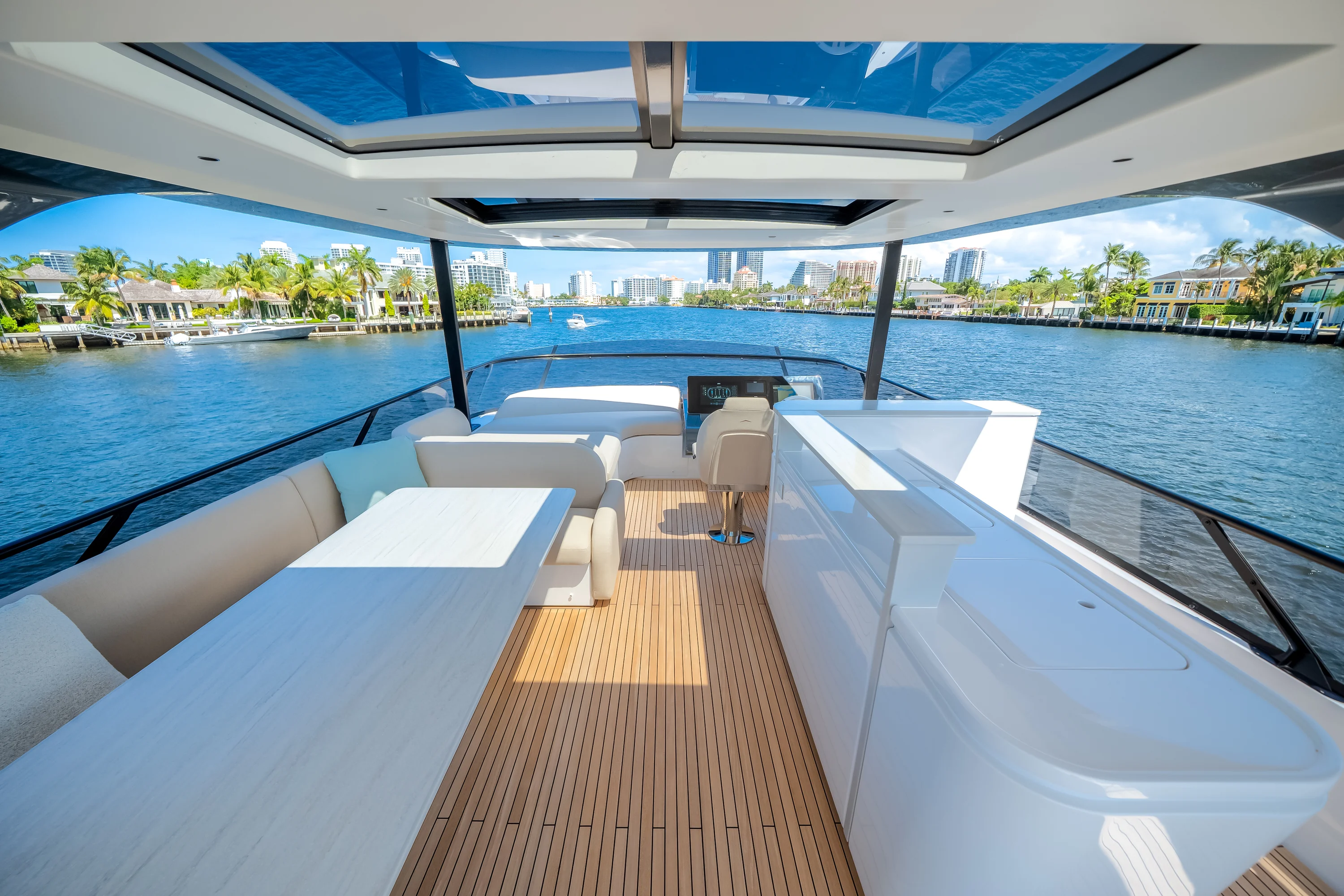 2026 Azimut
                                                             Fly 72 Image Thumbnail #51