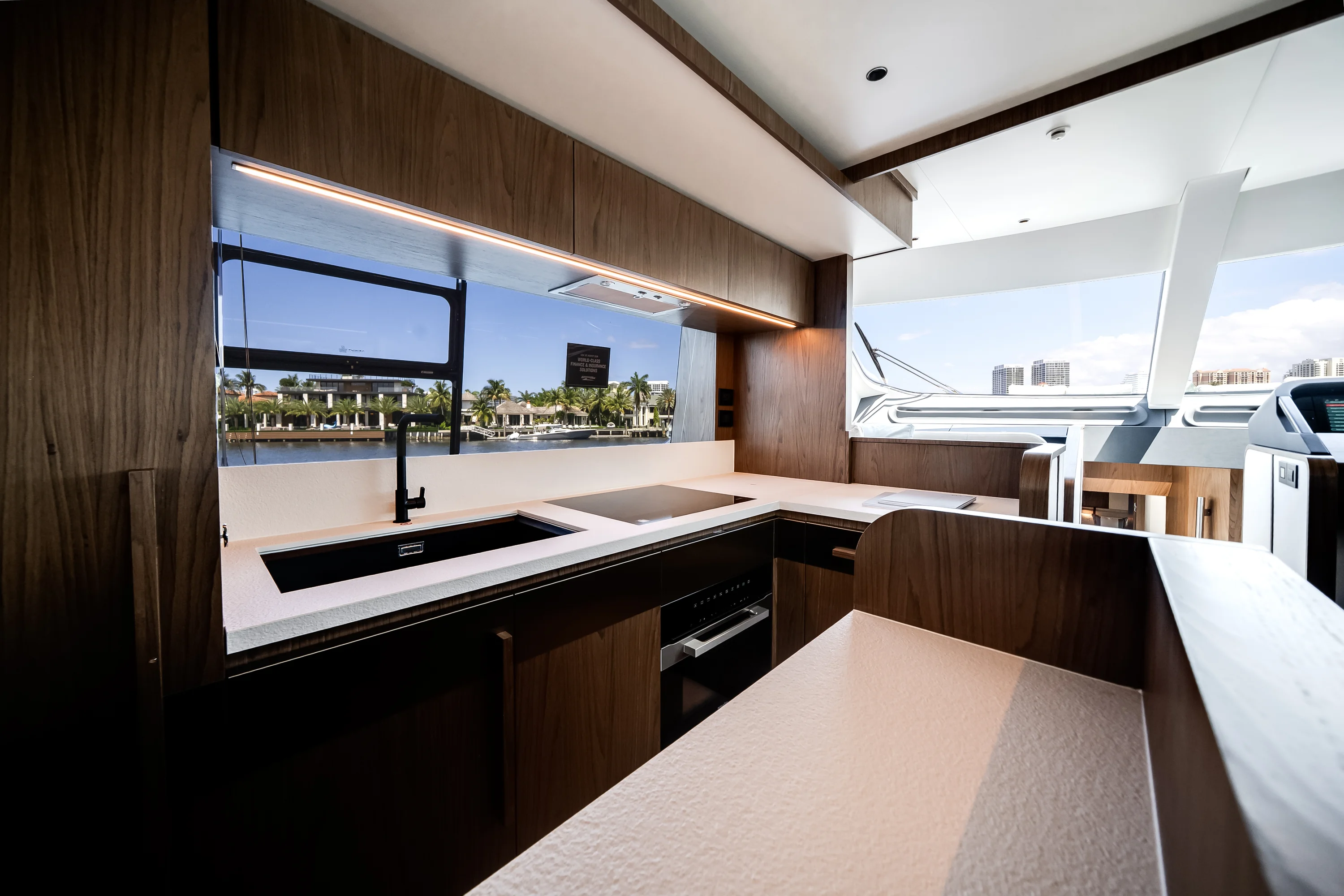 2026 Azimut
                                                             Fly 72 Image Thumbnail #33