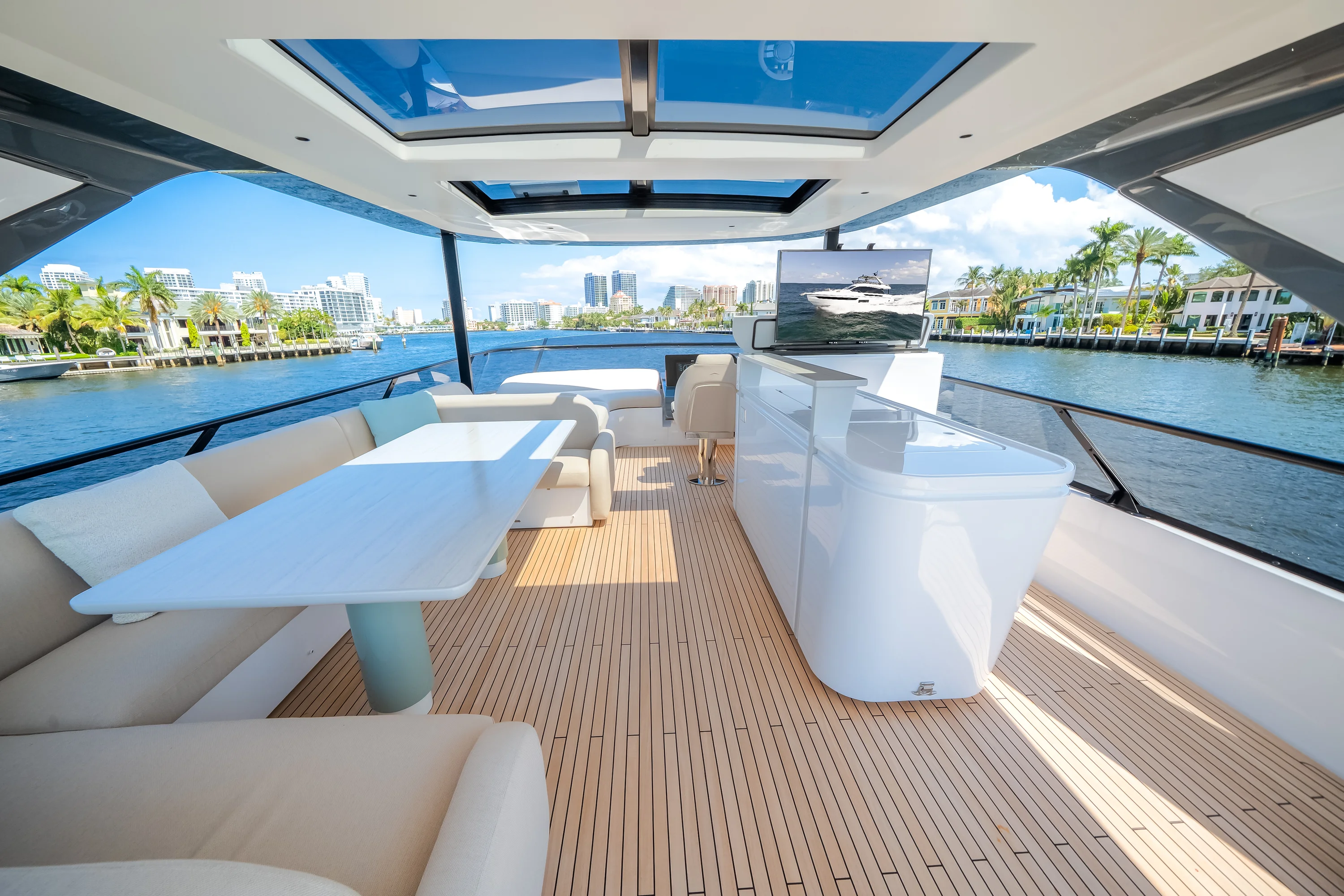 2026 Azimut
                                                             Fly 72 Image Thumbnail #56