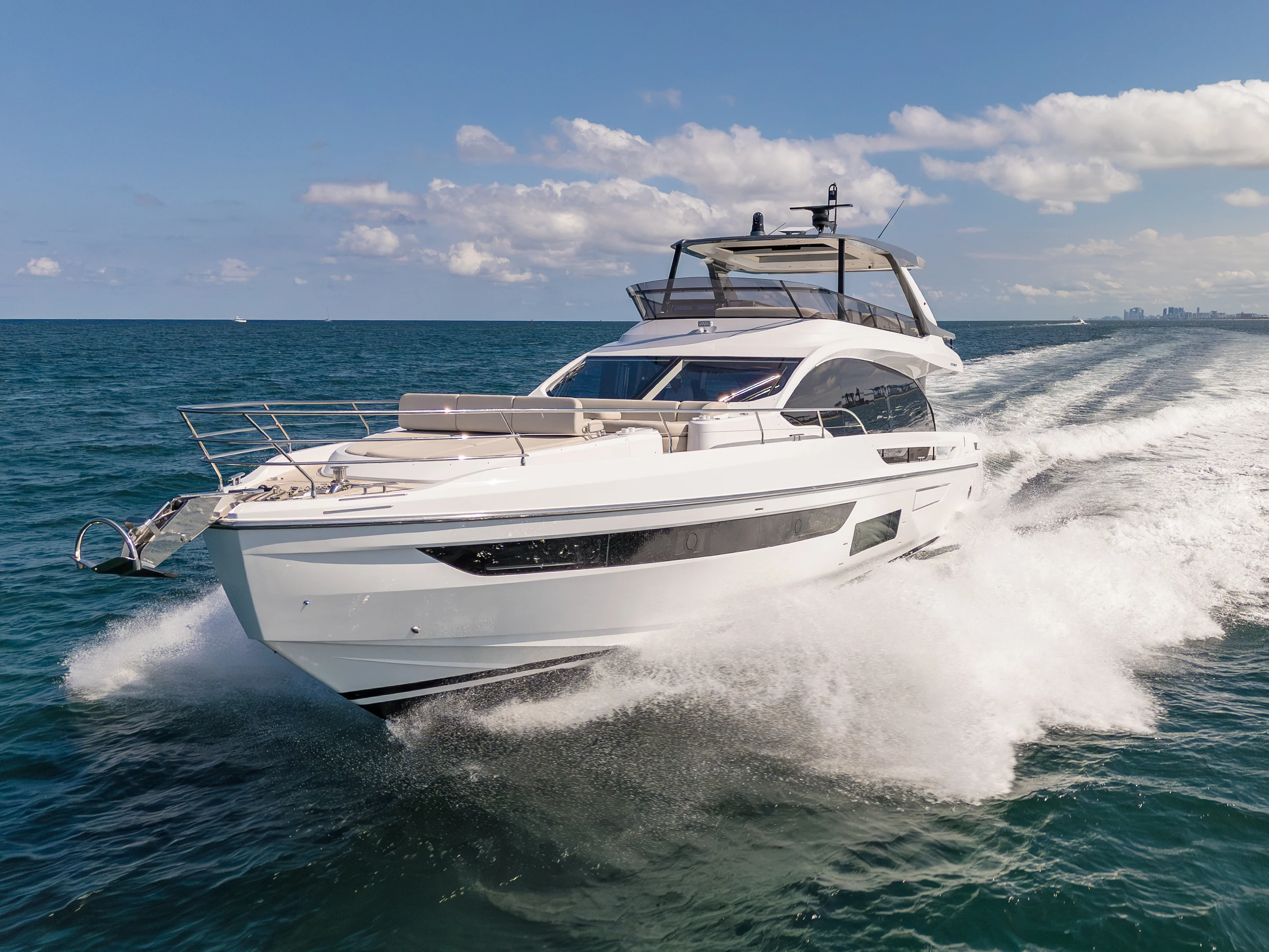 2026 Azimut
                                                             Fly 72 Image Thumbnail #1