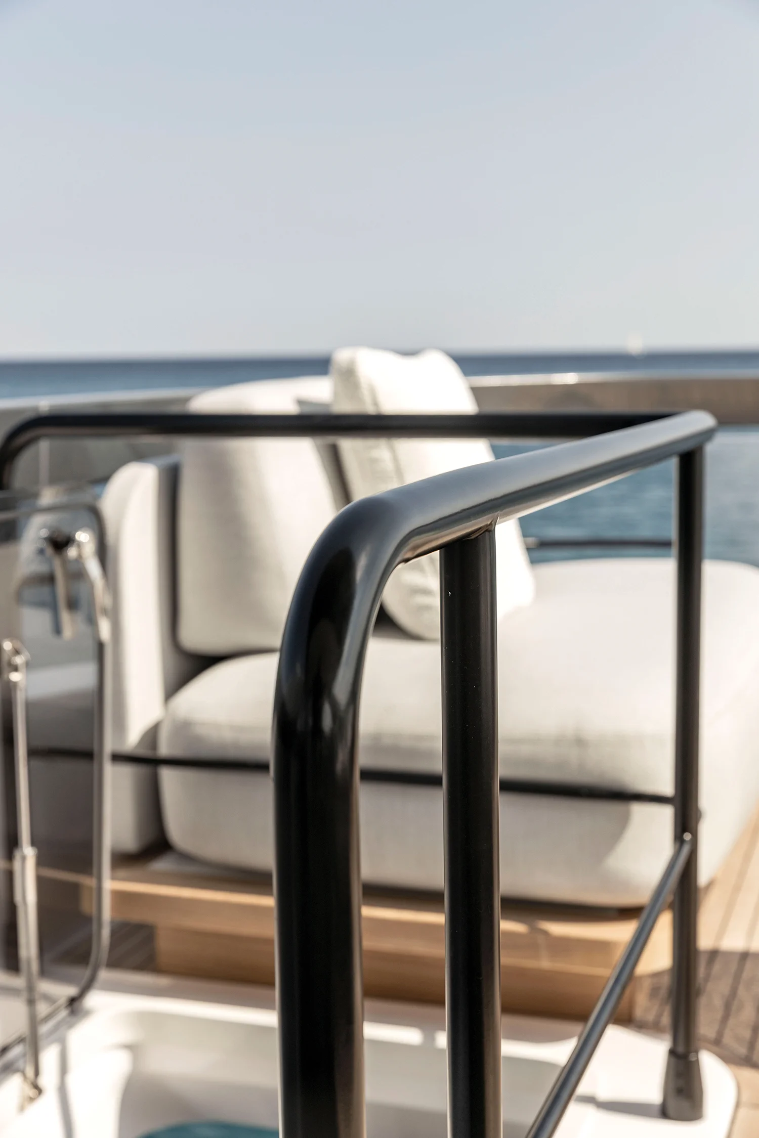 2026 Azimut Fly 72 Image Thumbnail #32