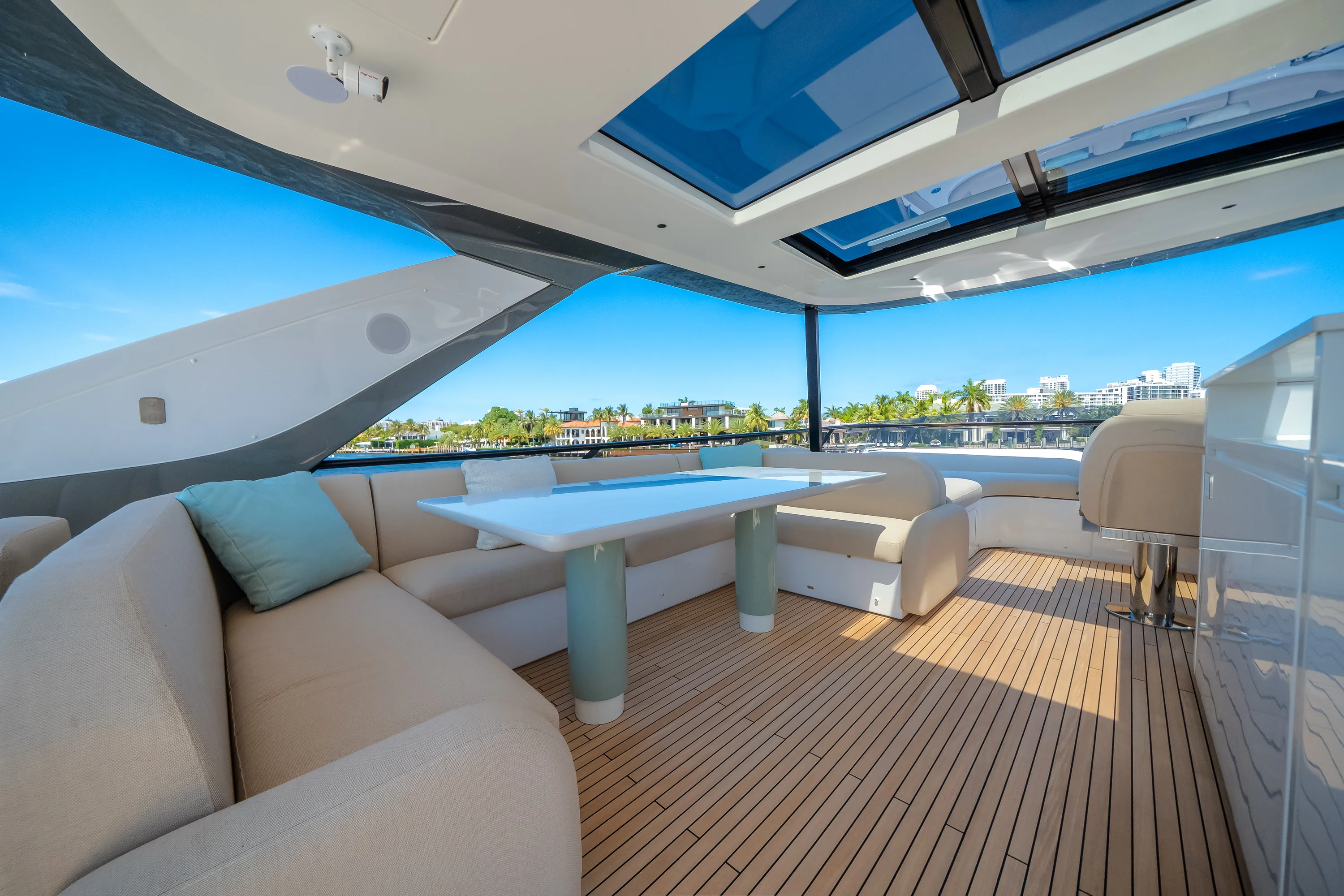 2026 Azimut
                                                             Fly 72 Image Thumbnail #47