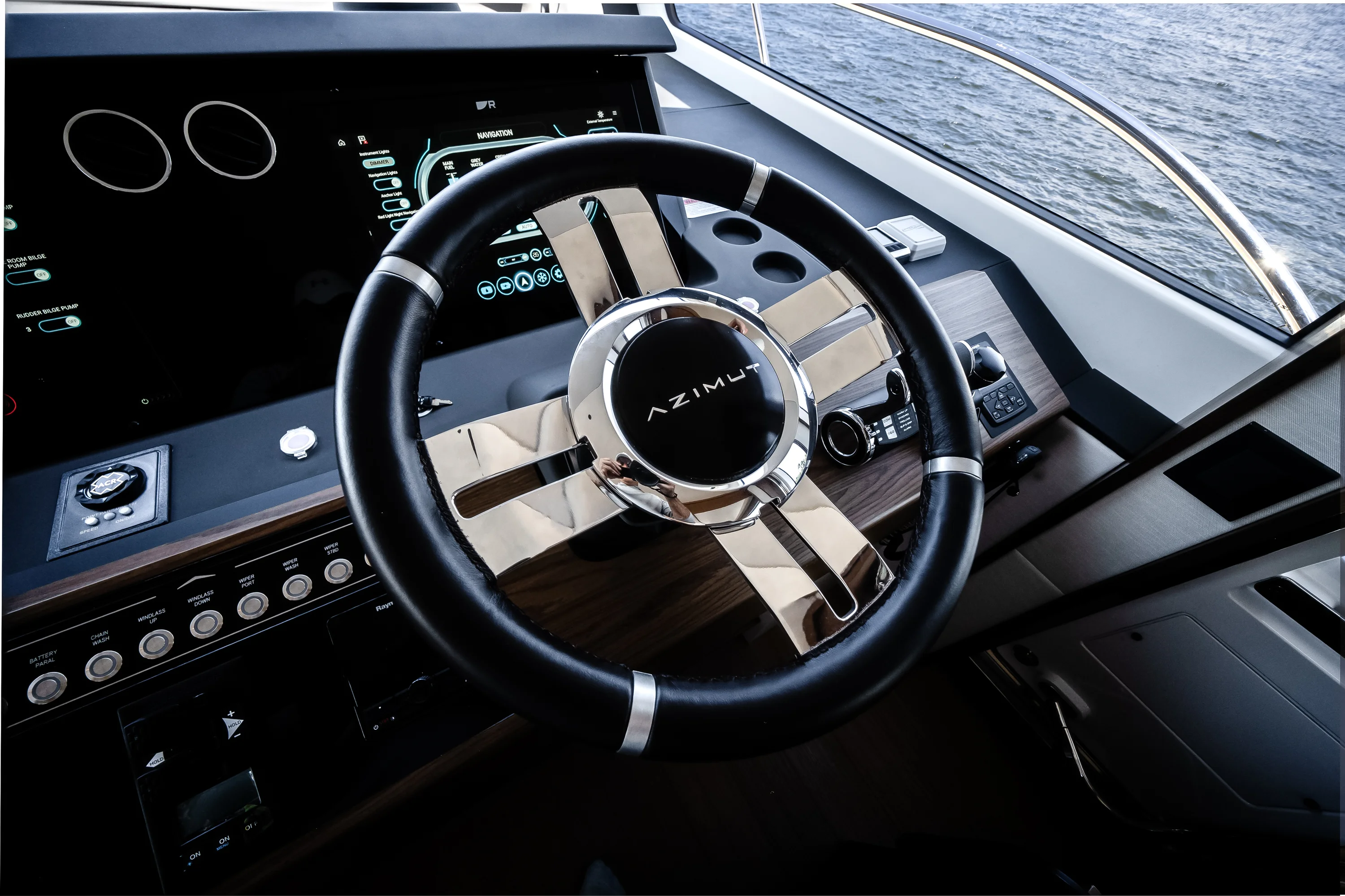 2026 Azimut
                                                             Fly 72 Image Thumbnail #40