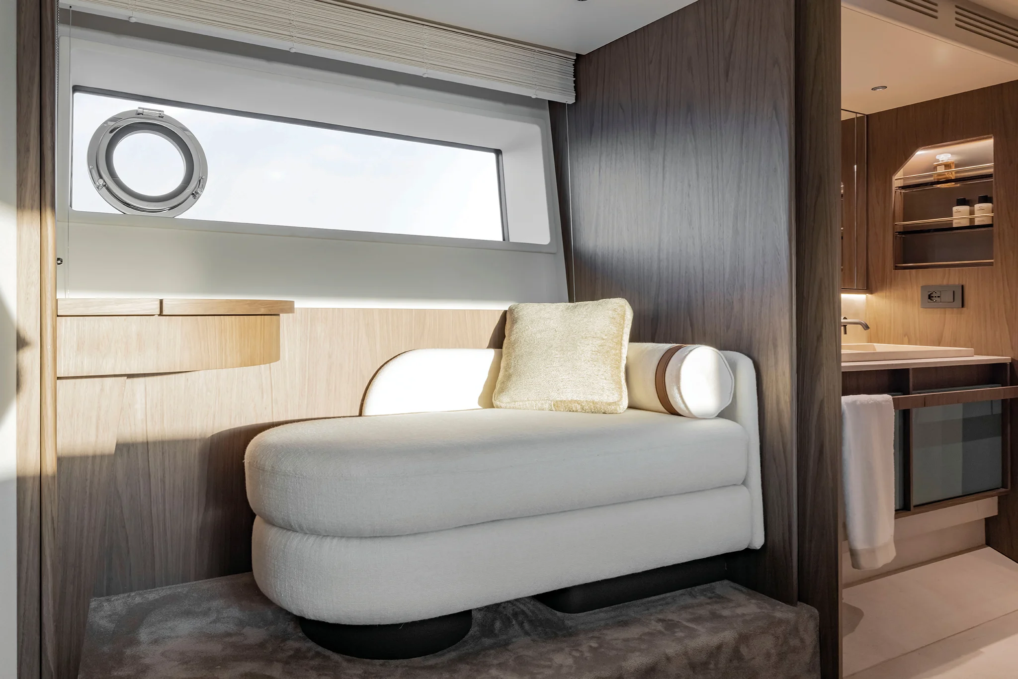 2026 Azimut Fly 72 Image Thumbnail #49