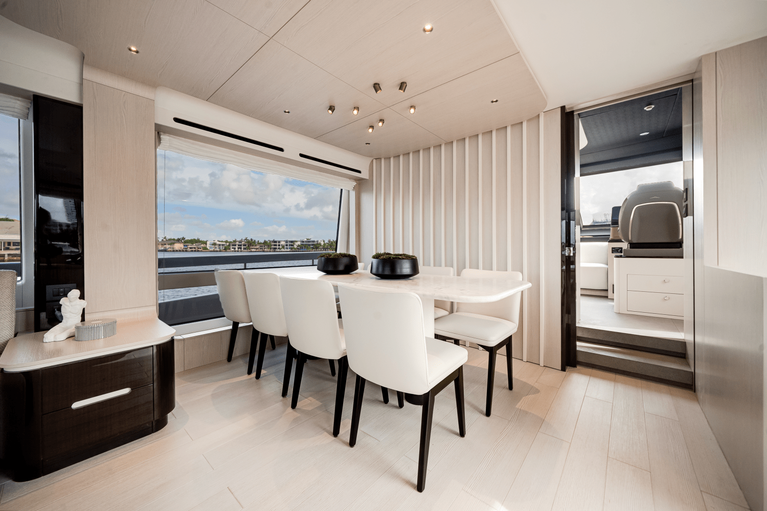 2026 Azimut Fly 78 Image Thumbnail #34