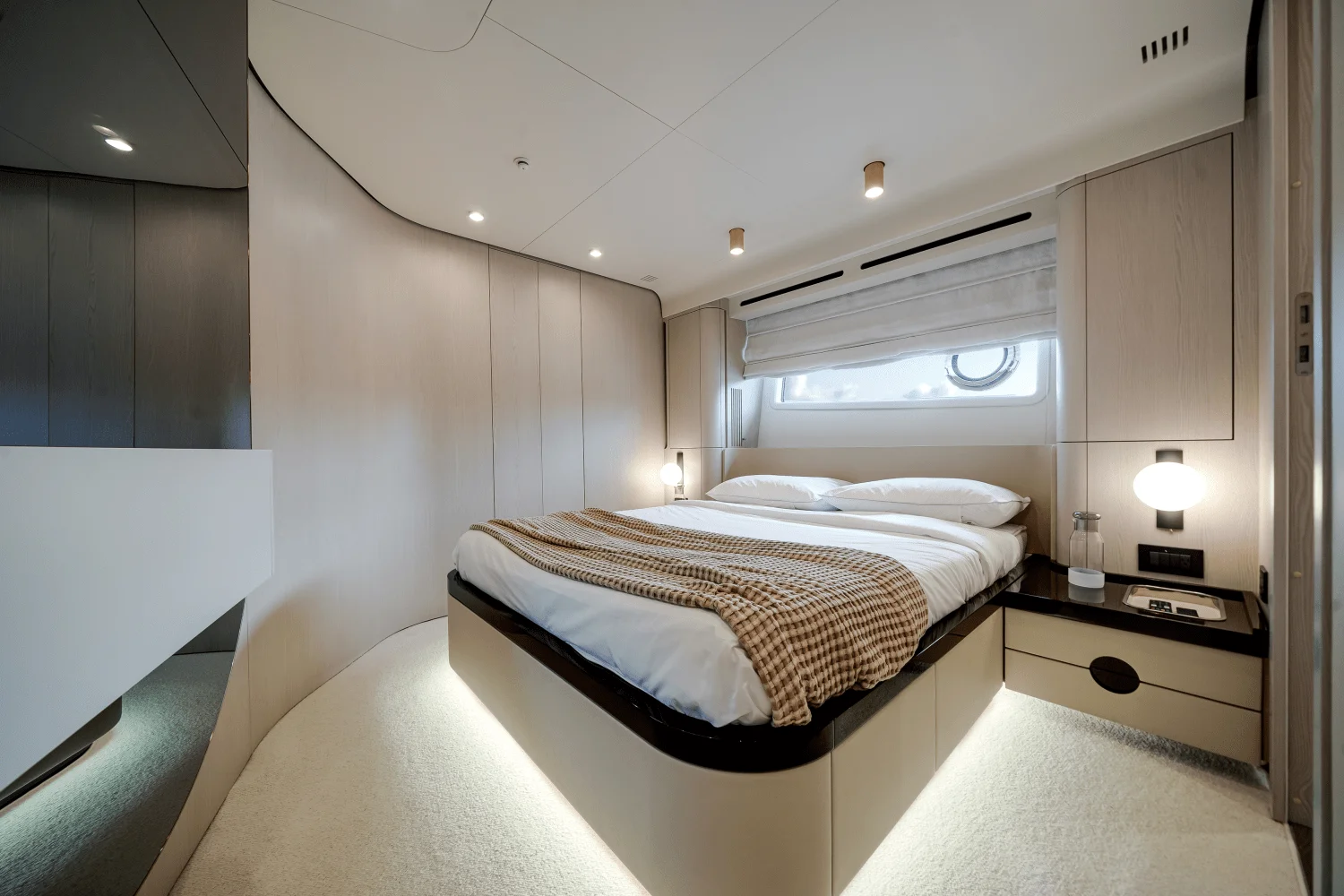 2026 Azimut Fly 78 Image Thumbnail #50