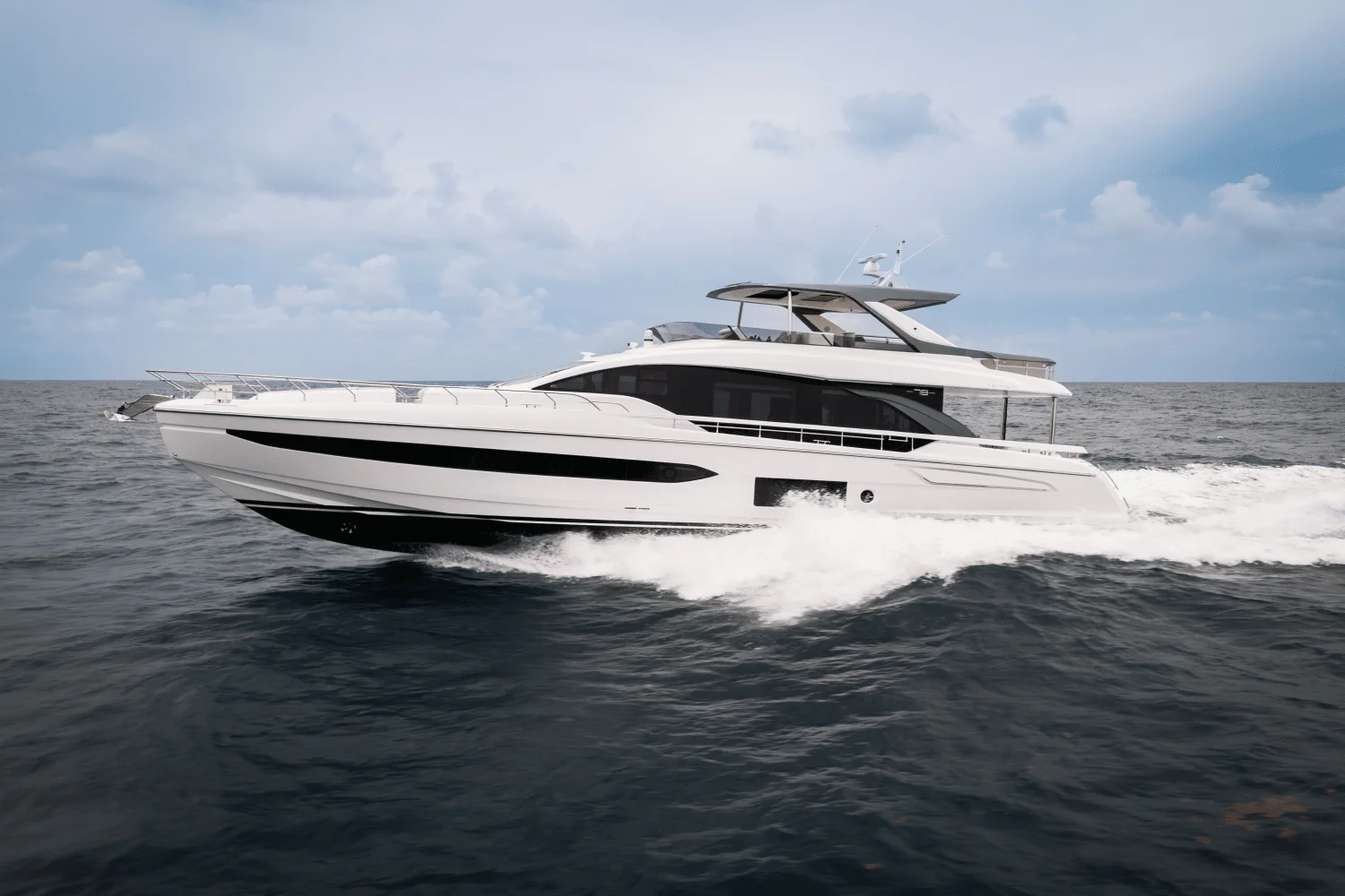 2026 Azimut Fly 78 Image Thumbnail #3