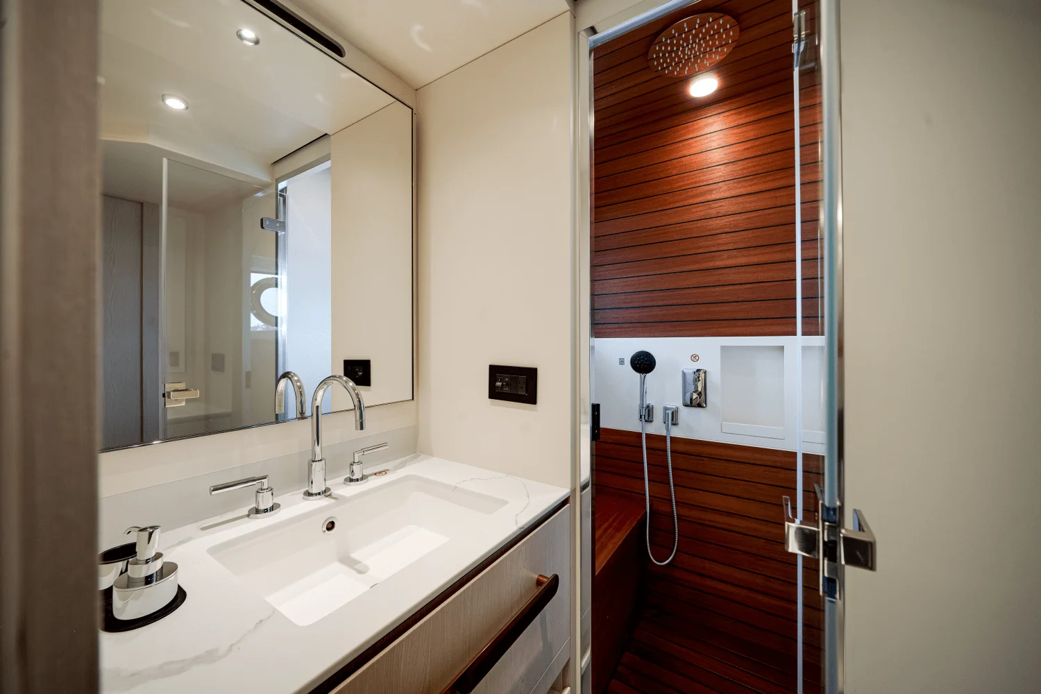 2026 Azimut Fly 78 Image Thumbnail #61