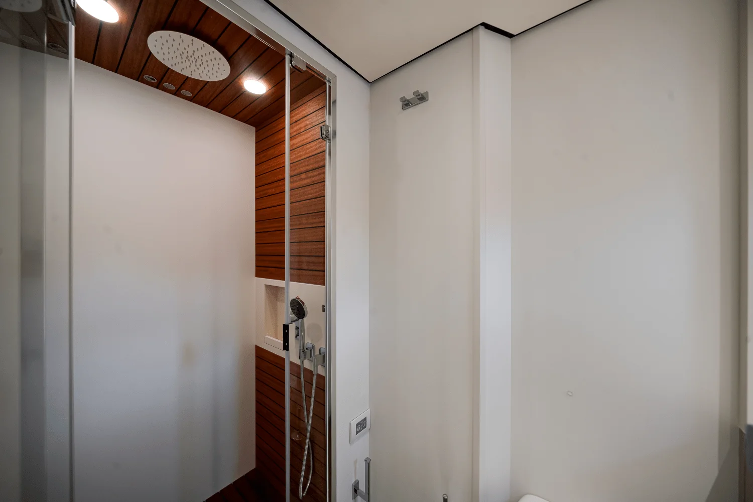 2026 Azimut Fly 78 Image Thumbnail #57