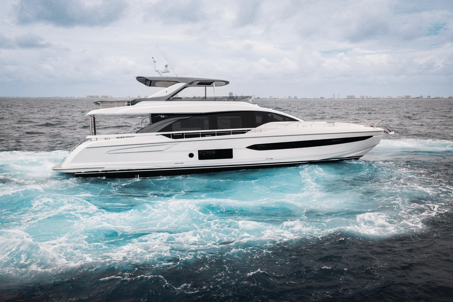 2026 Azimut Fly 78 Image Thumbnail #91